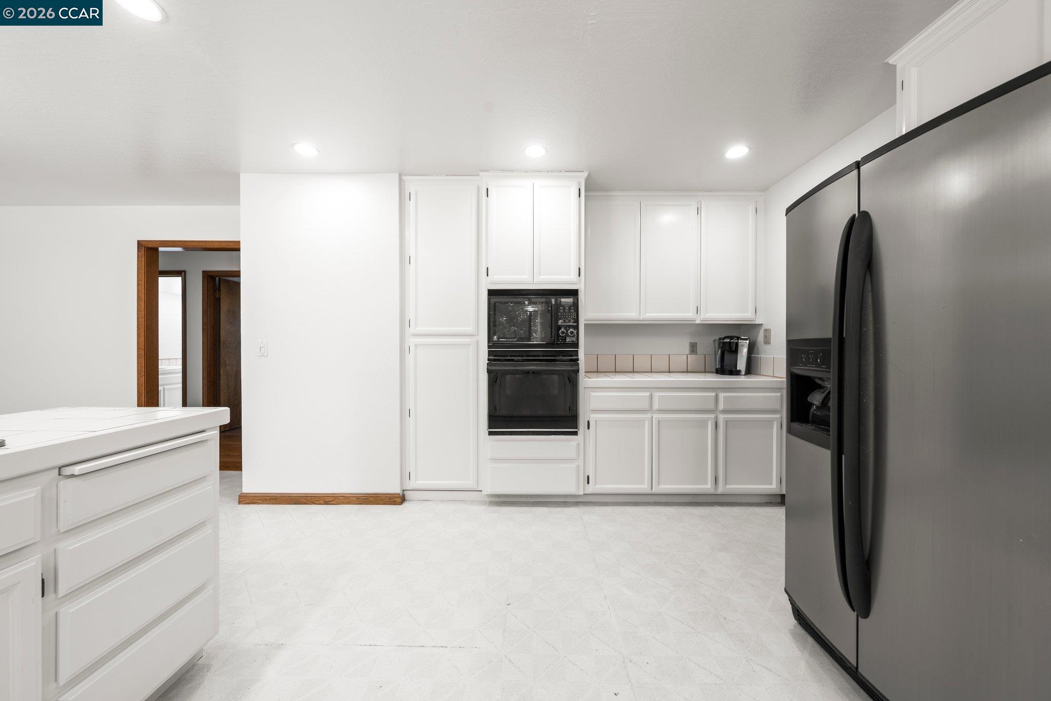 Detail Gallery Image 8 of 28 For 20 Elton Court, Pleasant Hill,  CA 94523 - 4 Beds | 2/1 Baths