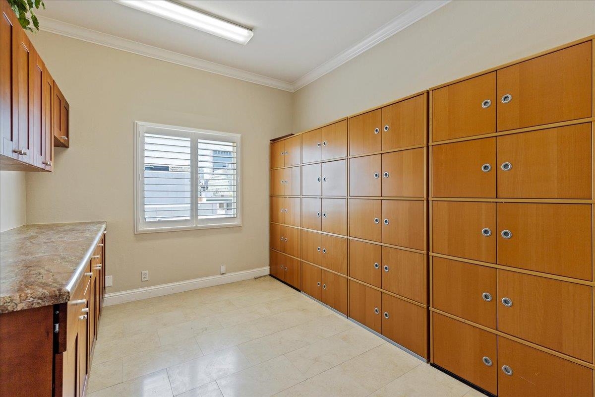 Detail Gallery Image 13 of 19 For 212 9th St, Oakland,  CA 94607 - – Beds | – Baths