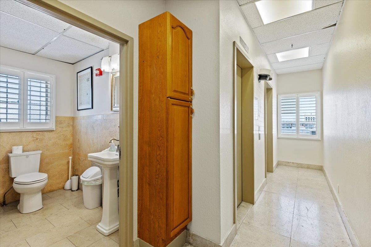 Detail Gallery Image 15 of 19 For 212 9th St, Oakland,  CA 94607 - – Beds | – Baths