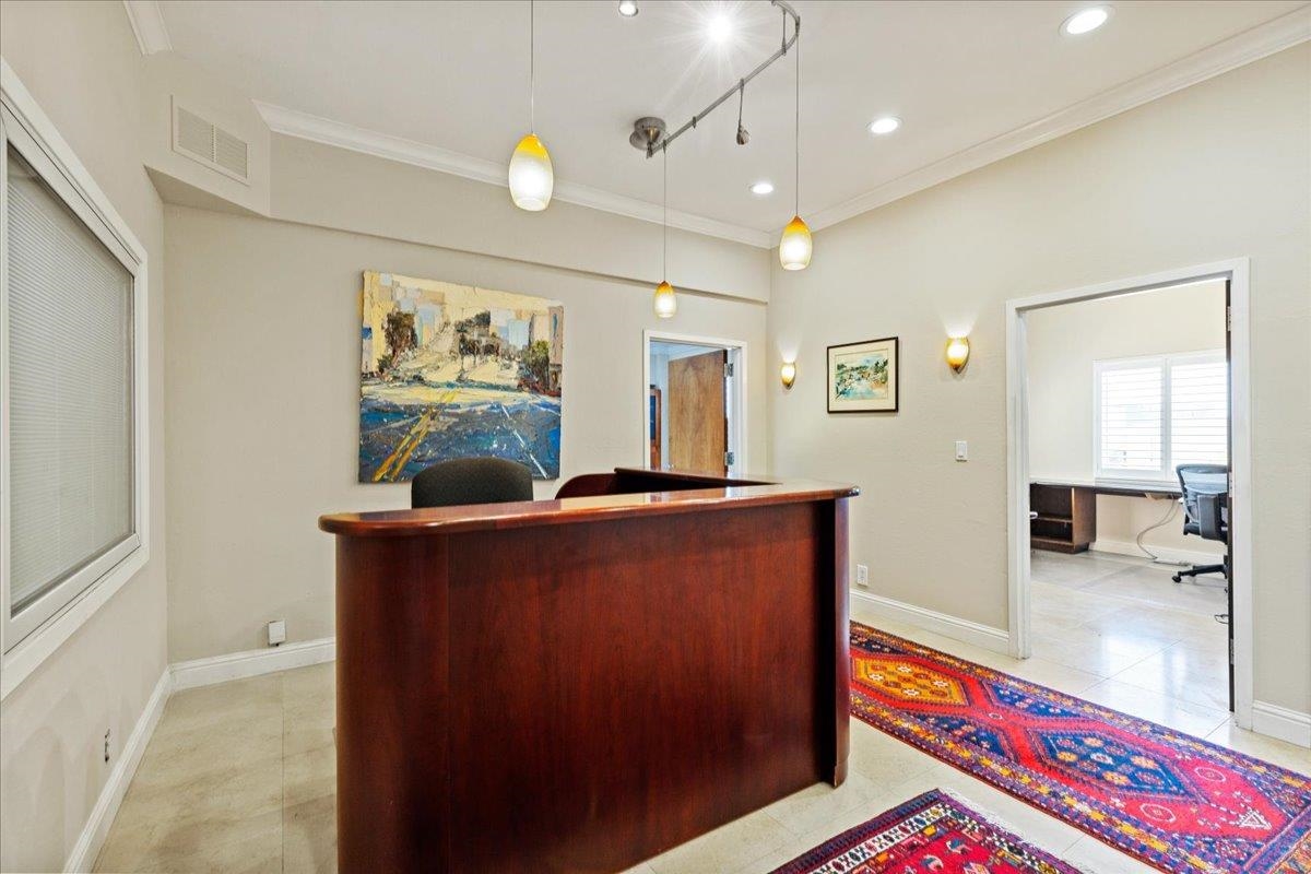 Detail Gallery Image 3 of 19 For 212 9th St, Oakland,  CA 94607 - – Beds | – Baths