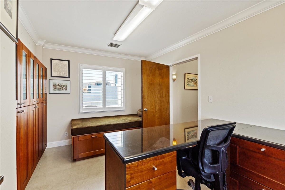 Detail Gallery Image 6 of 19 For 212 9th St, Oakland,  CA 94607 - – Beds | – Baths