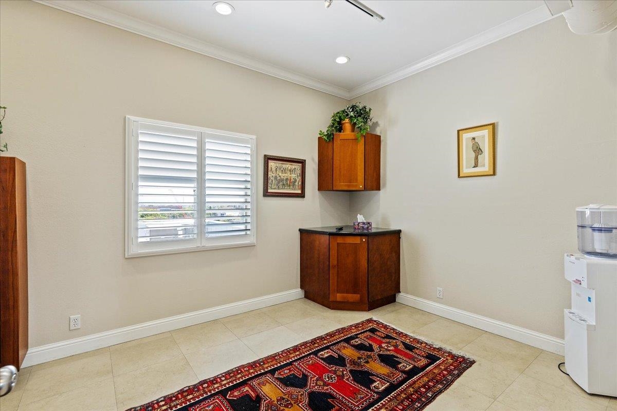 Detail Gallery Image 8 of 19 For 212 9th St, Oakland,  CA 94607 - – Beds | – Baths