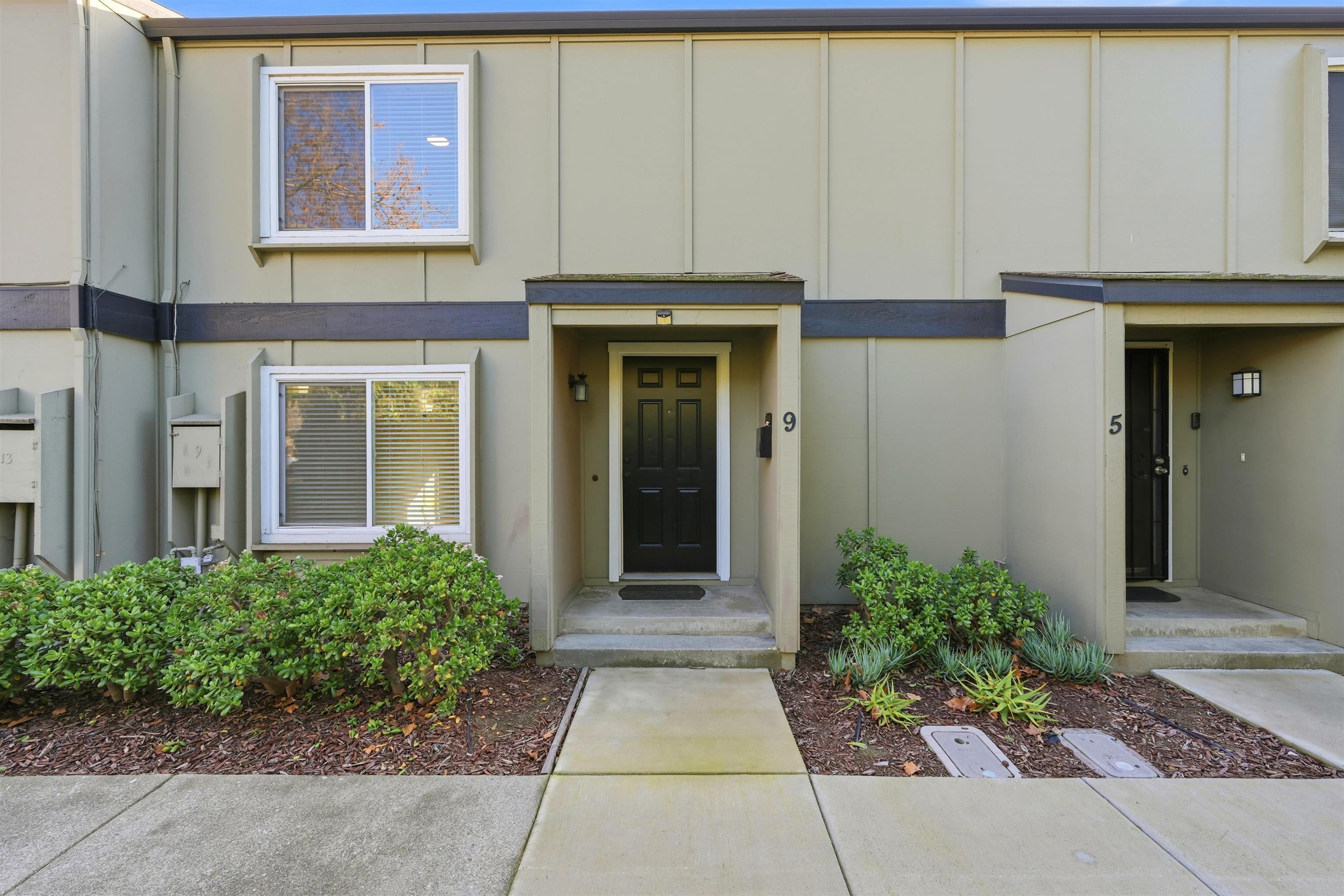 Photo #2: 41122702 Listing: Photo #2