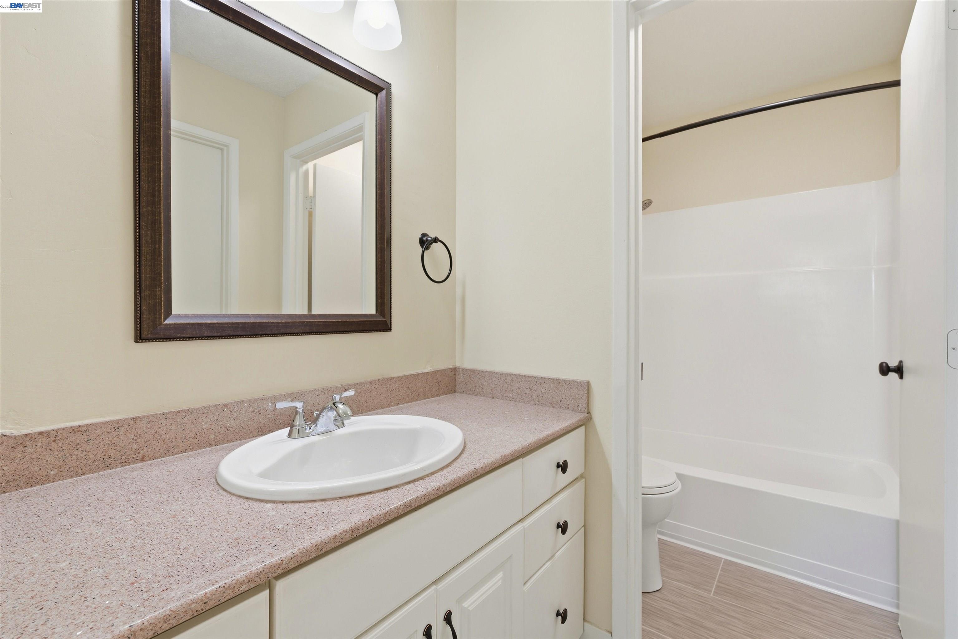 Photo #14: 41122702 Listing: Photo #14
