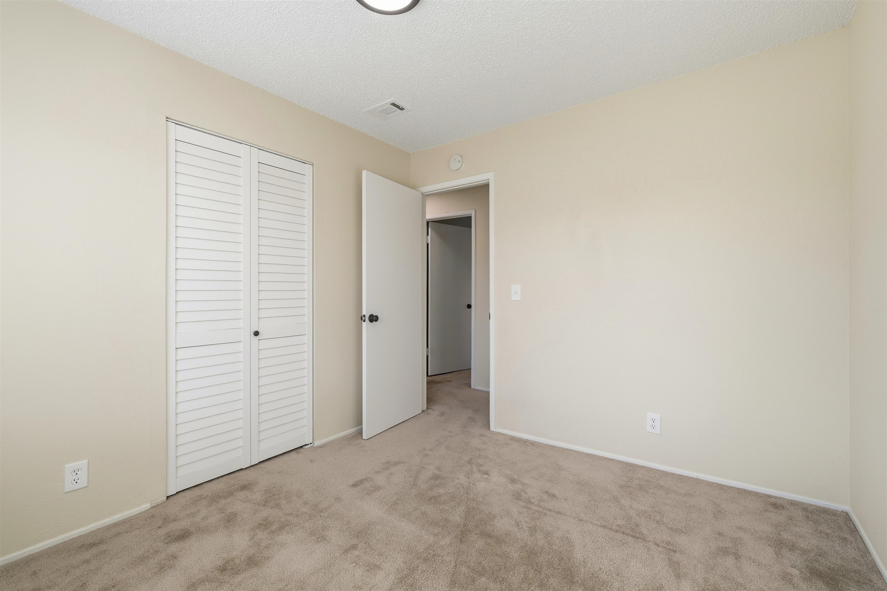 Photo #15: 41122702 Listing: Photo #15