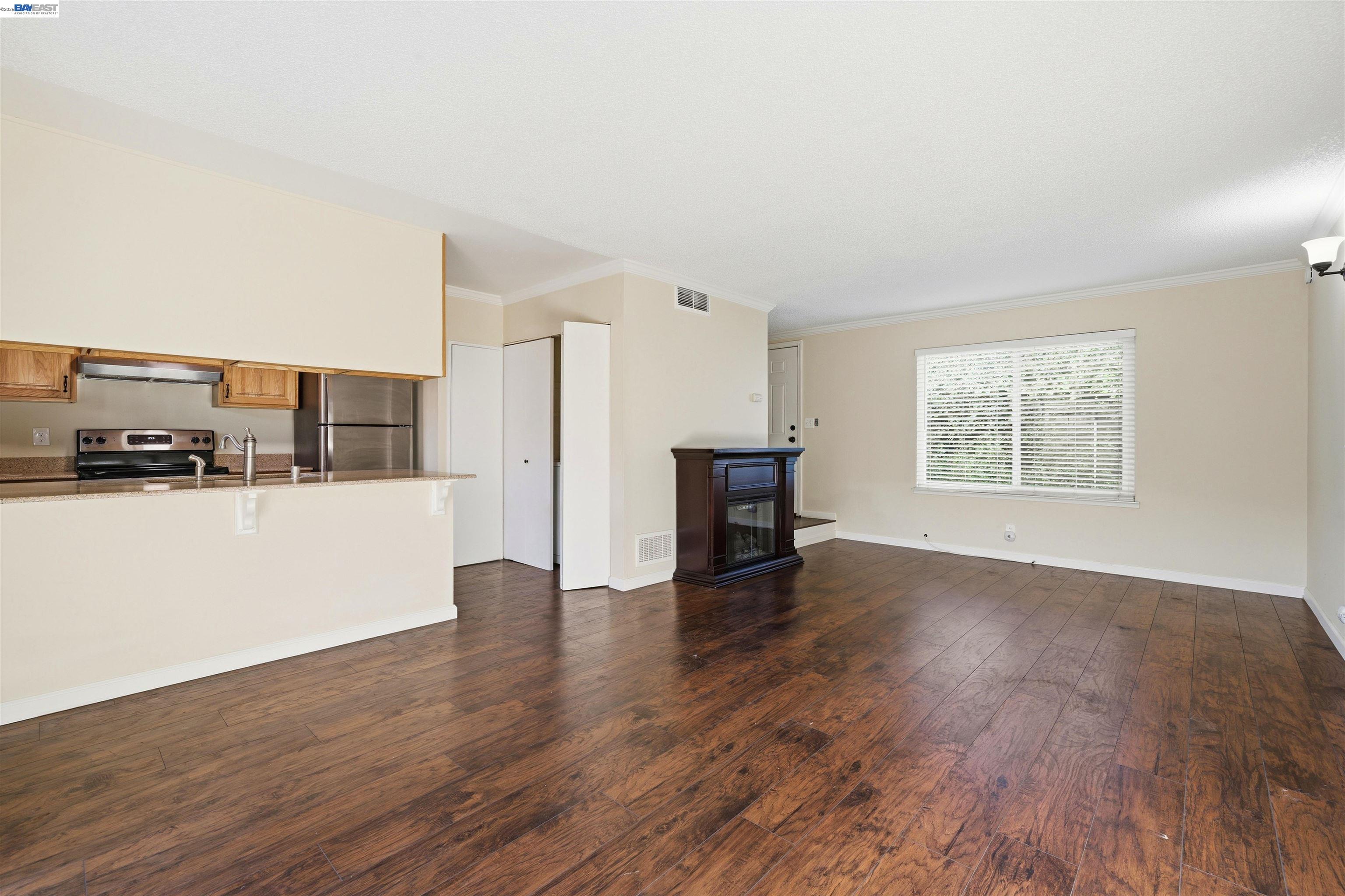 Photo #5: 41122702 Listing: Photo #5