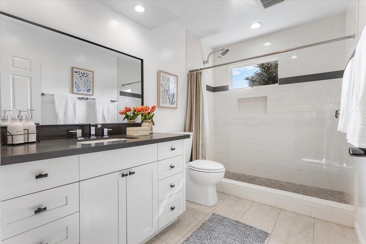 Photo #15: 41122705 Listing: Photo #15