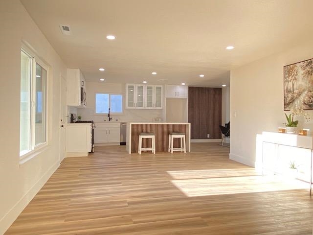 Detail Gallery Image 10 of 44 For 1832 Elkwood Dr, Concord,  CA 94519 - 3 Beds | 2 Baths