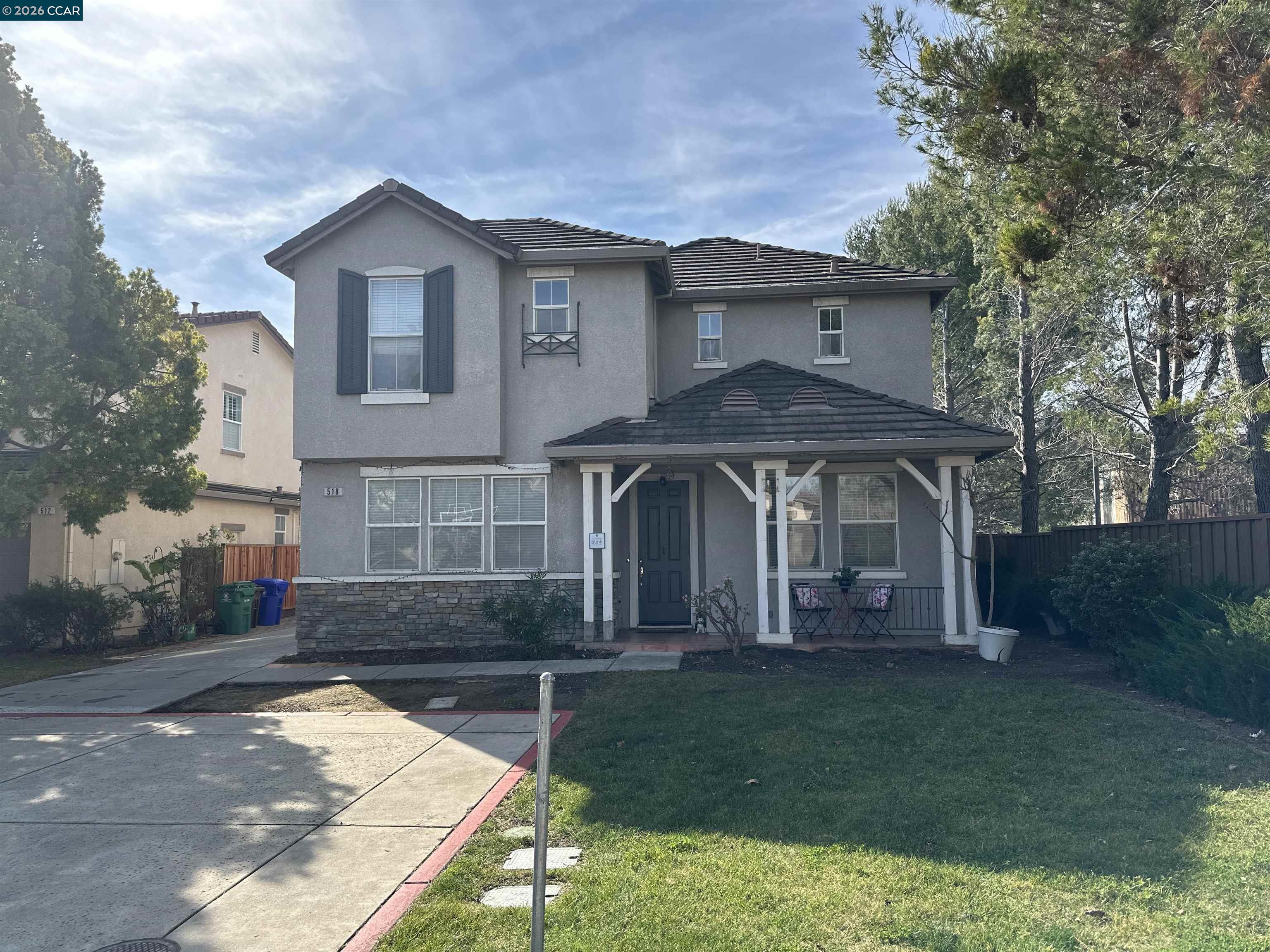 Detail Gallery Image 2 of 29 For 518 Silver Maple Dr, Hercules,  CA 94564-0000 - 4 Beds | 4/1 Baths