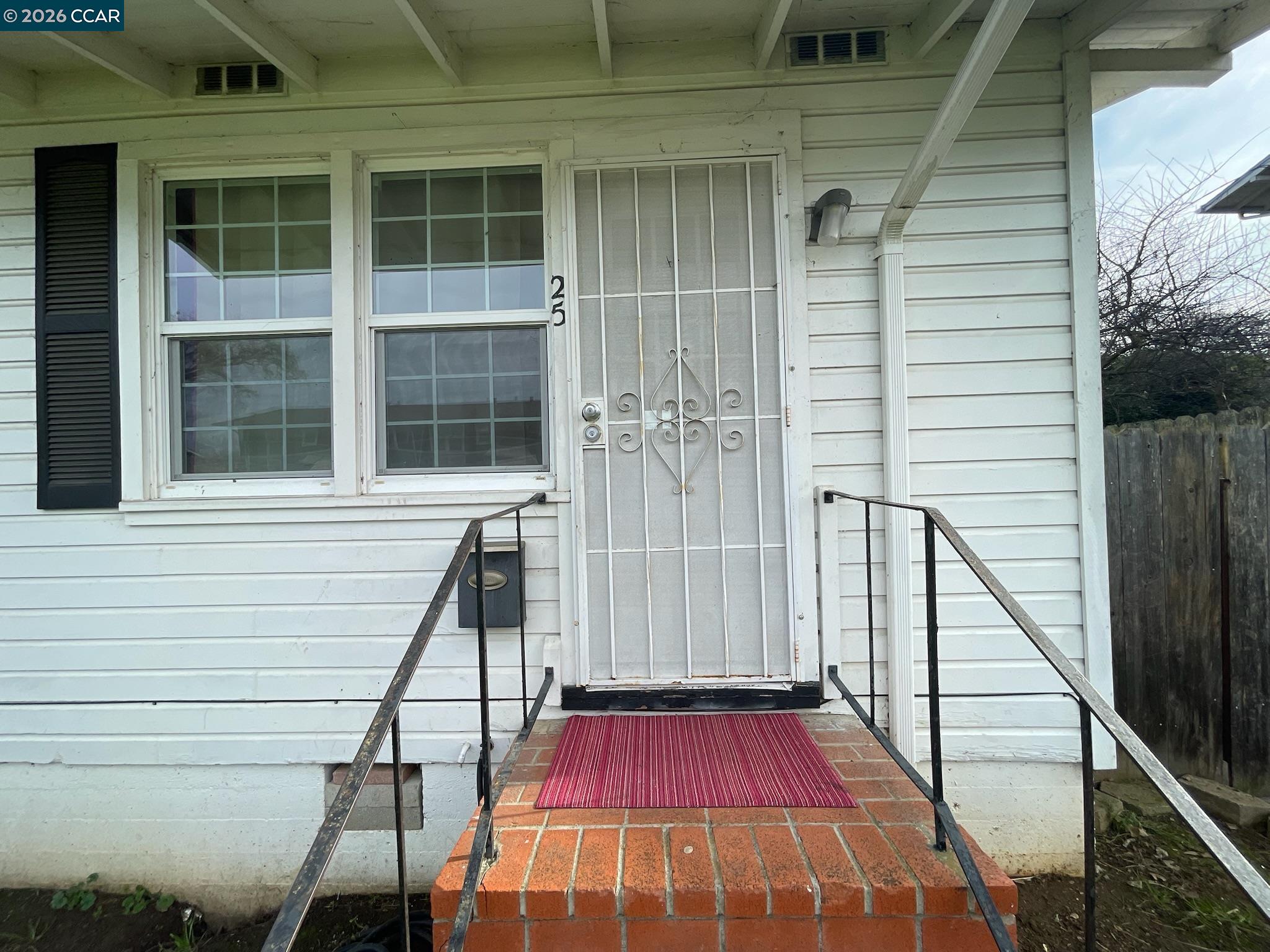 Detail Gallery Image 2 of 40 For 25 Baldwin St, Vallejo,  CA 94590 - 2 Beds | 1 Baths