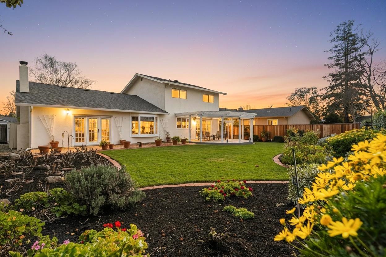 Detail Gallery Image 12 of 60 For 2059 Westbrook Ln, Livermore,  CA 94550 - 4 Beds | 2/1 Baths