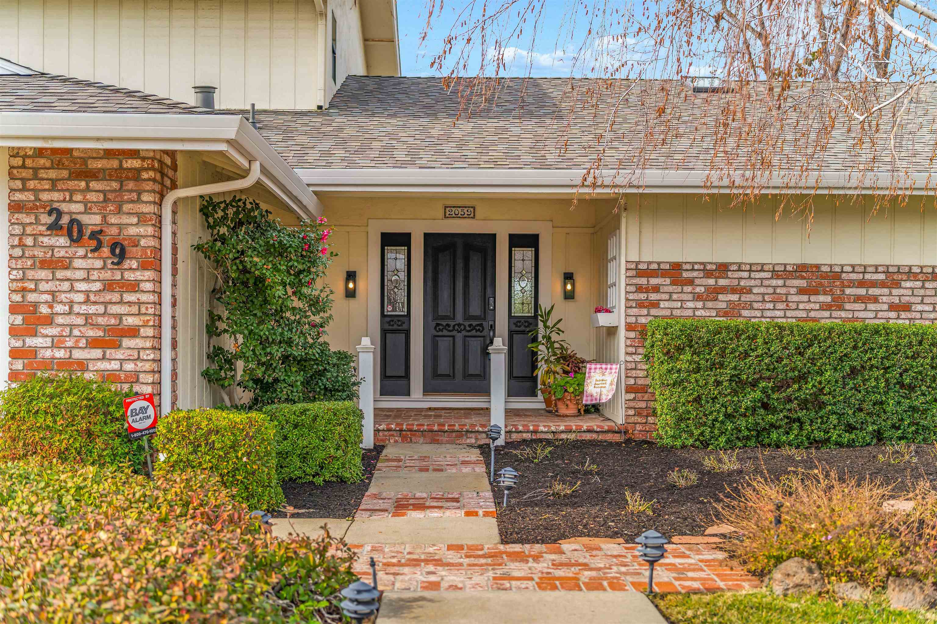 Detail Gallery Image 3 of 60 For 2059 Westbrook Ln, Livermore,  CA 94550 - 4 Beds | 2/1 Baths