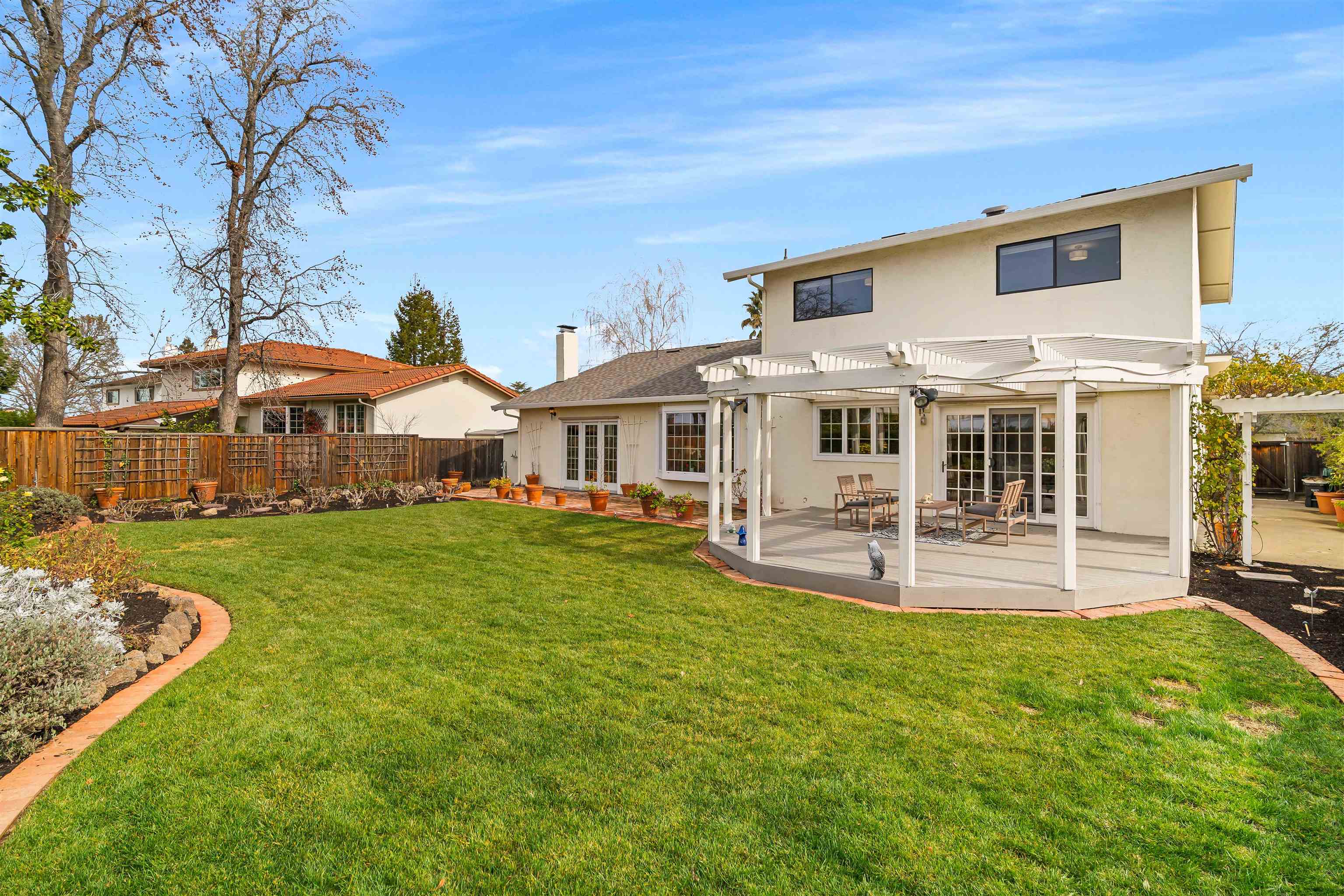 Detail Gallery Image 7 of 60 For 2059 Westbrook Ln, Livermore,  CA 94550 - 4 Beds | 2/1 Baths