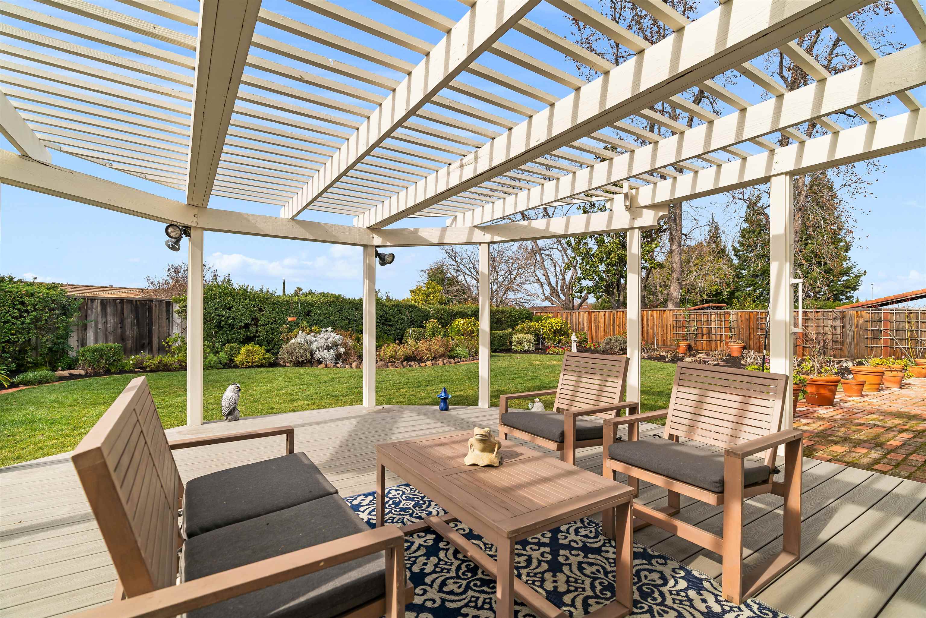 Detail Gallery Image 10 of 60 For 2059 Westbrook Ln, Livermore,  CA 94550 - 4 Beds | 2/1 Baths