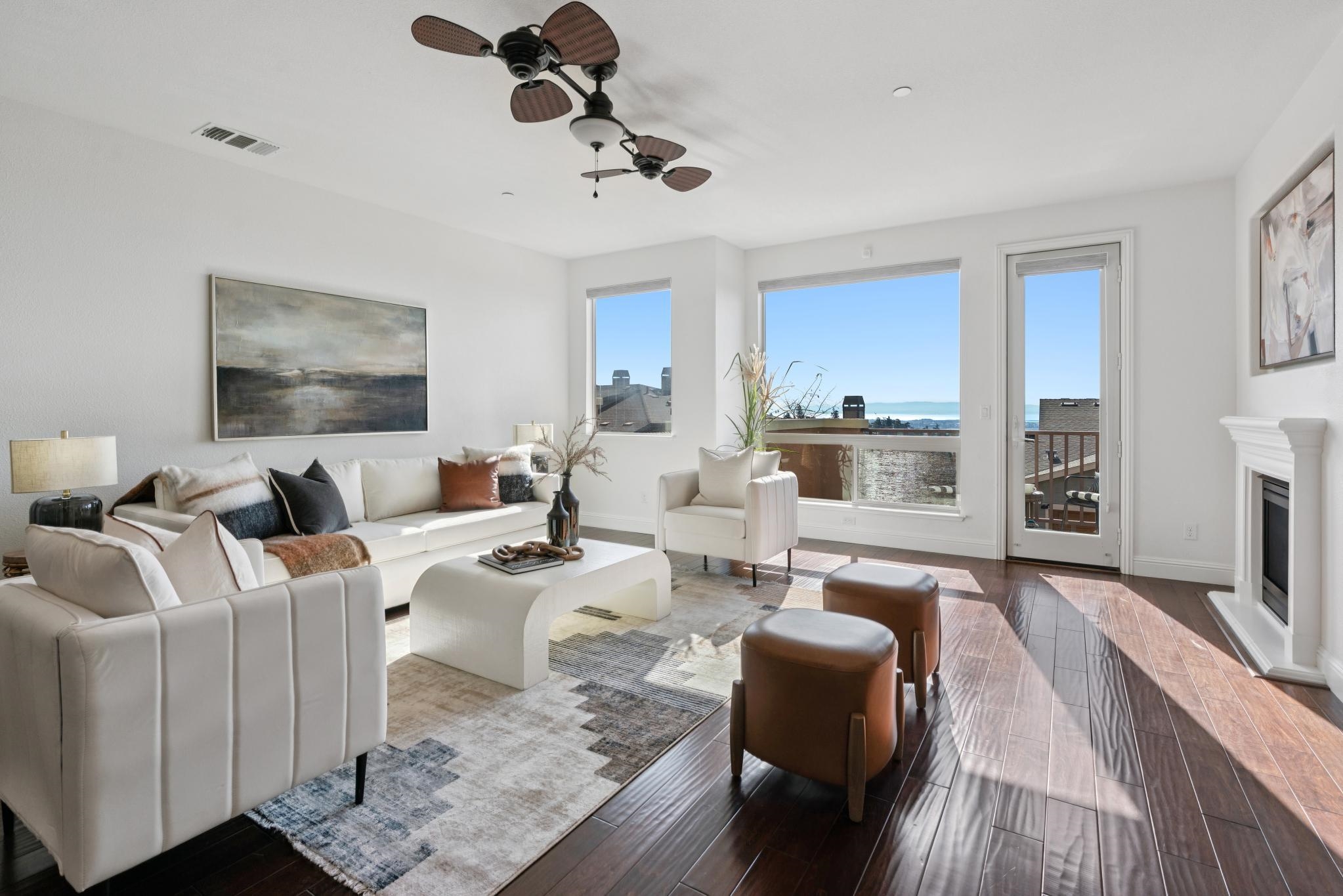 Detail Gallery Image 4 of 50 For 6466 Bayview Dr, Oakland,  CA 94605 - 4 Beds | 3 Baths