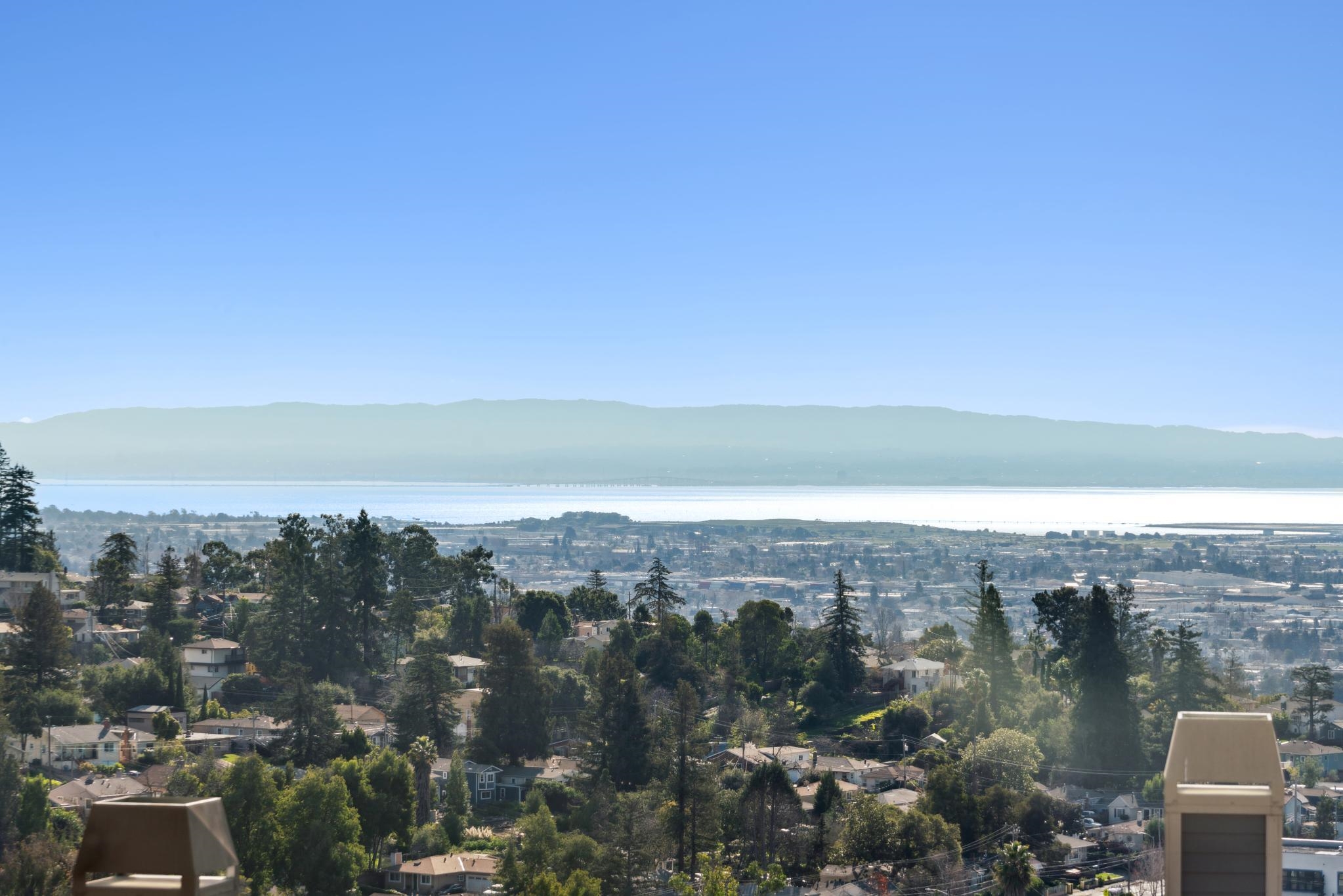 Detail Gallery Image 34 of 50 For 6466 Bayview Dr, Oakland,  CA 94605 - 4 Beds | 3 Baths