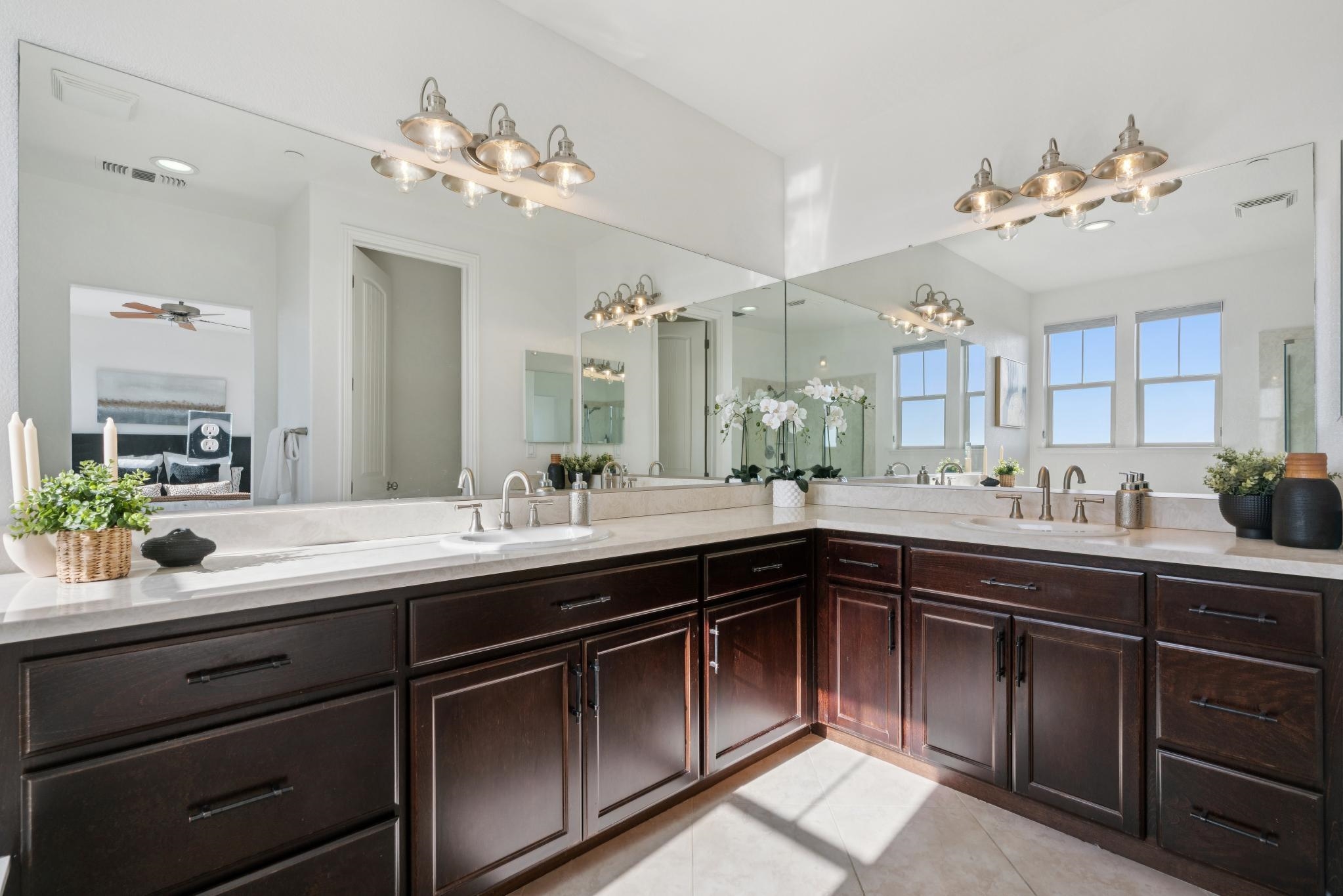 Detail Gallery Image 35 of 50 For 6466 Bayview Dr, Oakland,  CA 94605 - 4 Beds | 3 Baths