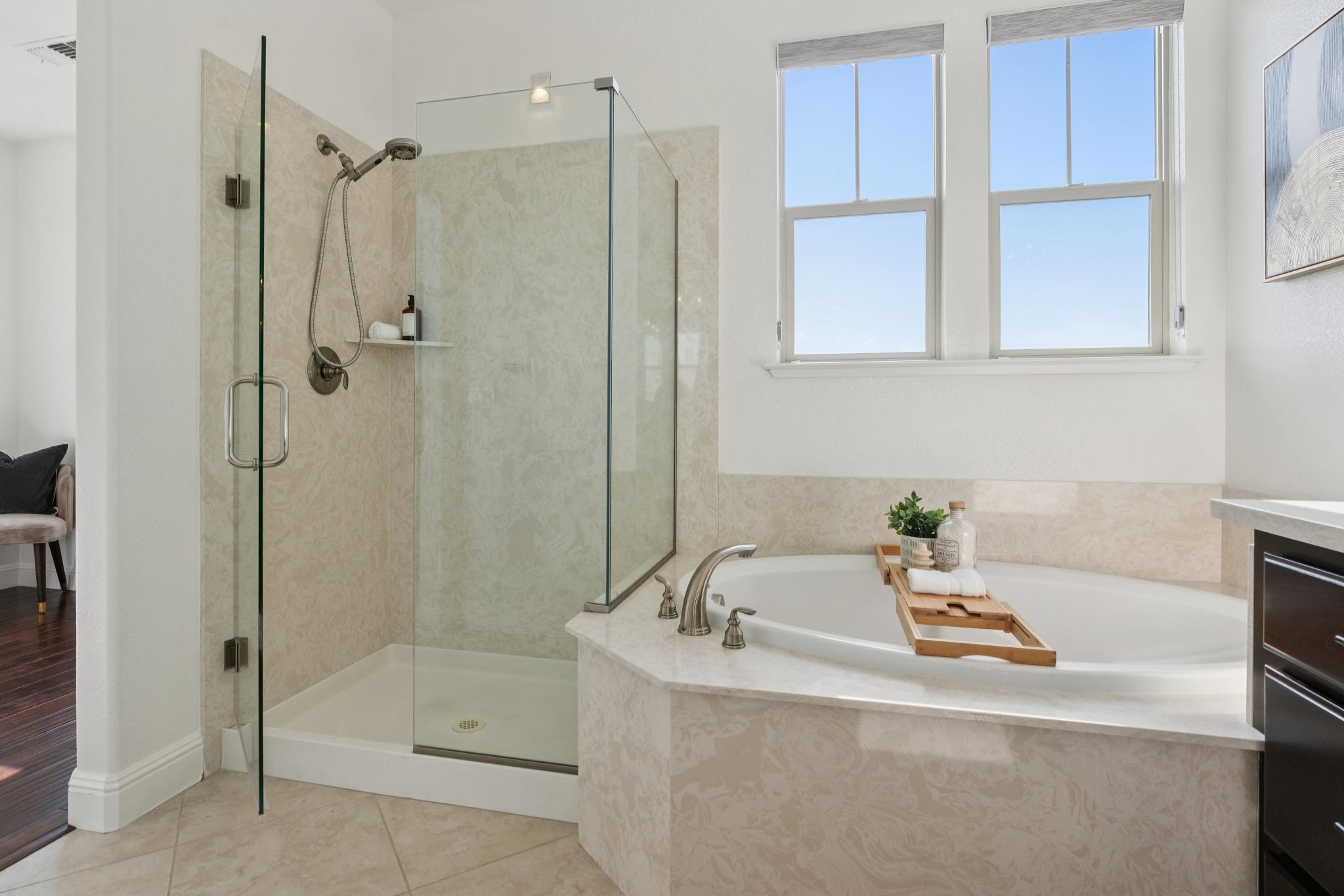 Detail Gallery Image 36 of 50 For 6466 Bayview Dr, Oakland,  CA 94605 - 4 Beds | 3 Baths