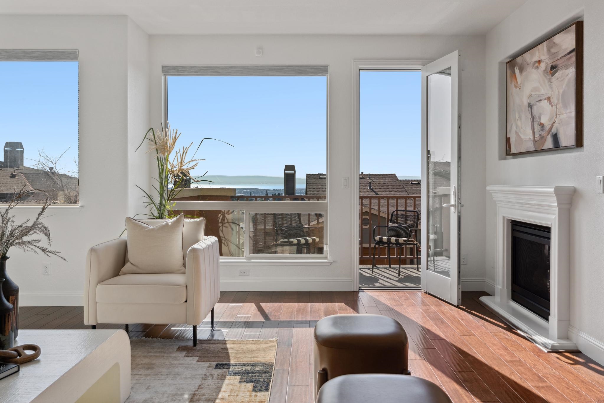 Detail Gallery Image 6 of 50 For 6466 Bayview Dr, Oakland,  CA 94605 - 4 Beds | 3 Baths