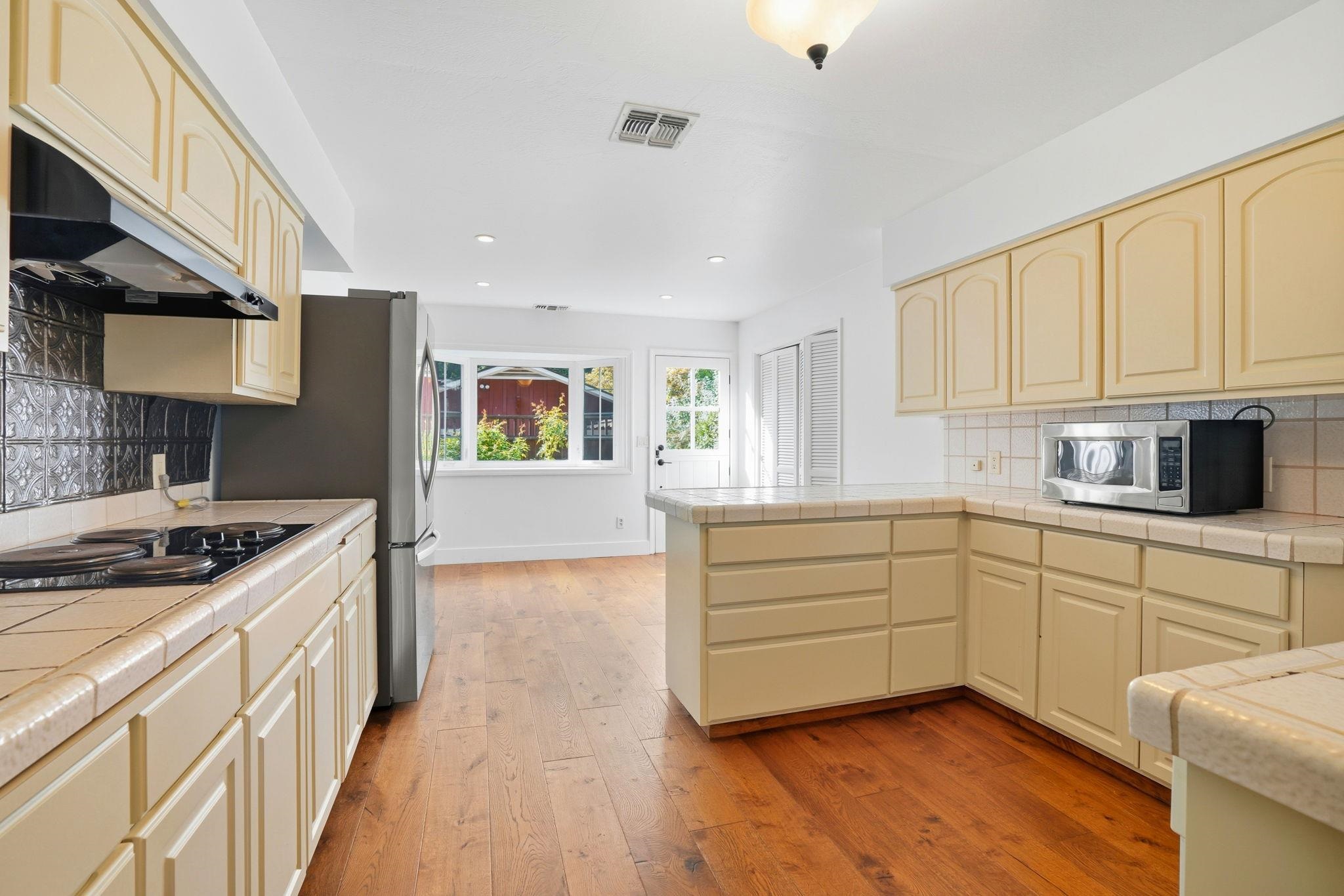 Detail Gallery Image 11 of 49 For , Danville,  CA 94526 - 4 Beds | 2/1 Baths