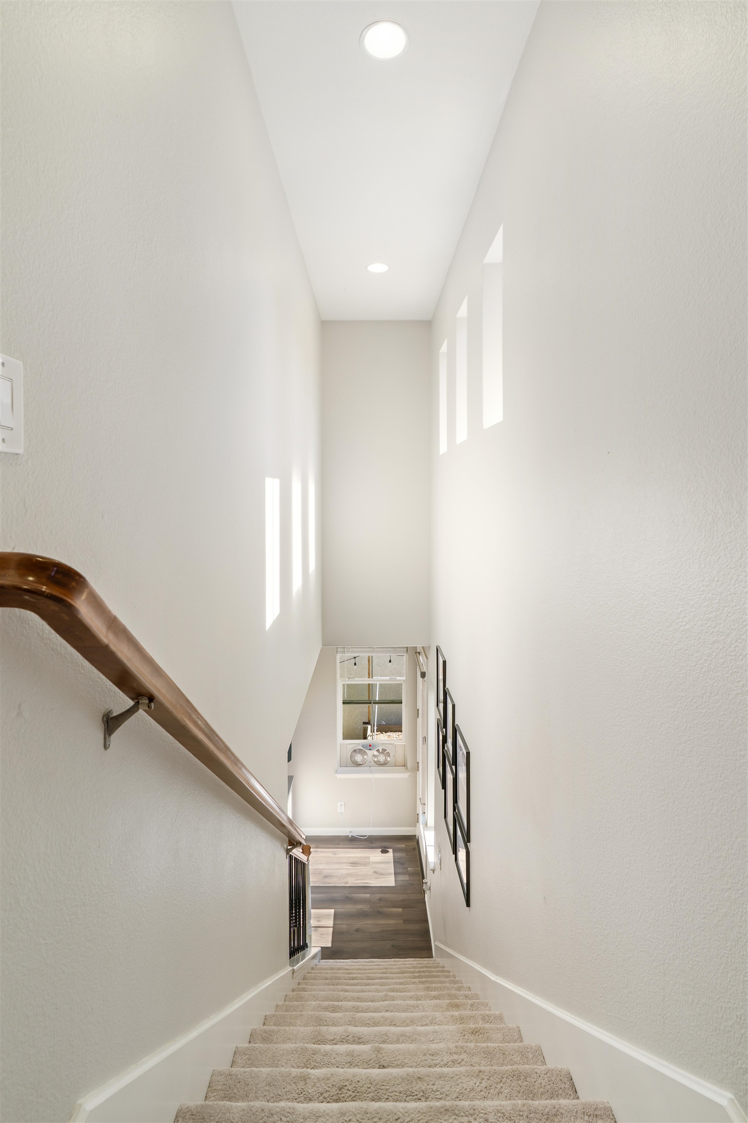 Detail Gallery Image 26 of 53 For 215 W Santa Cruz Way, Mountain House,  CA 95391 - 2 Beds | 2/1 Baths