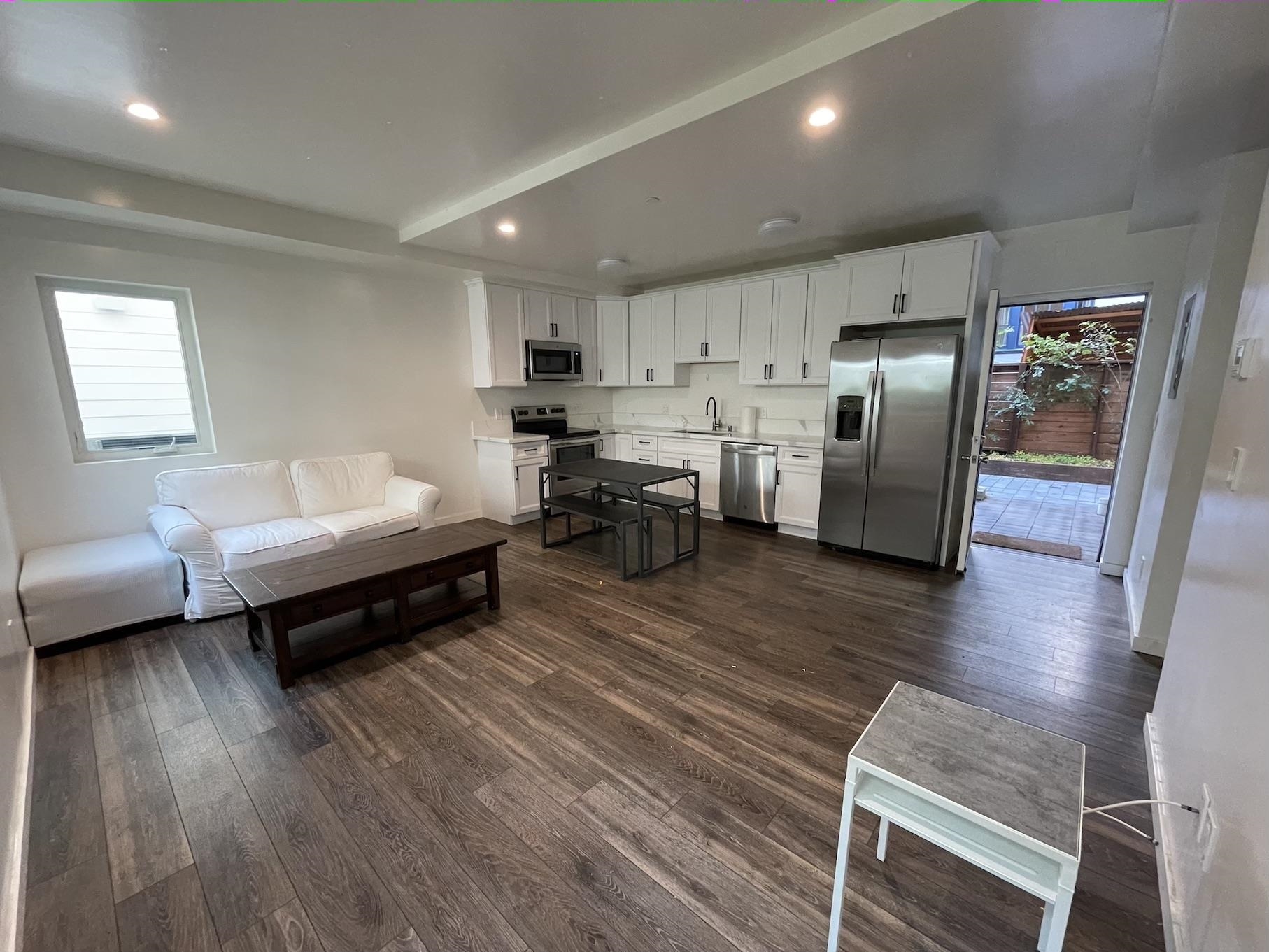 Detail Gallery Image 3 of 7 For 2716 Durant Ave #B,  Berkeley,  CA 94704 - 5 Beds | 2 Baths