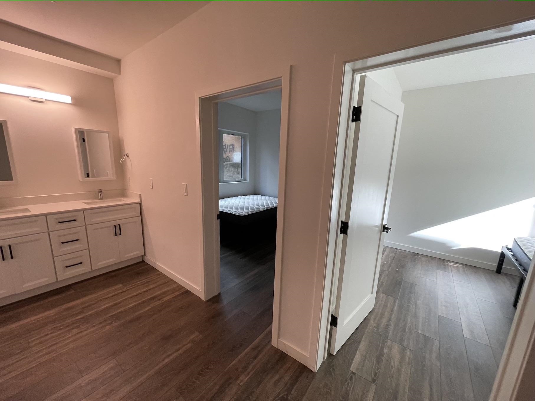 Detail Gallery Image 5 of 7 For 2716 Durant Ave #B,  Berkeley,  CA 94704 - 5 Beds | 2 Baths