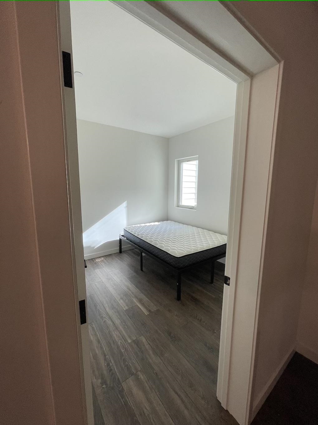 Detail Gallery Image 6 of 7 For 2716 Durant Ave #B,  Berkeley,  CA 94704 - 5 Beds | 2 Baths