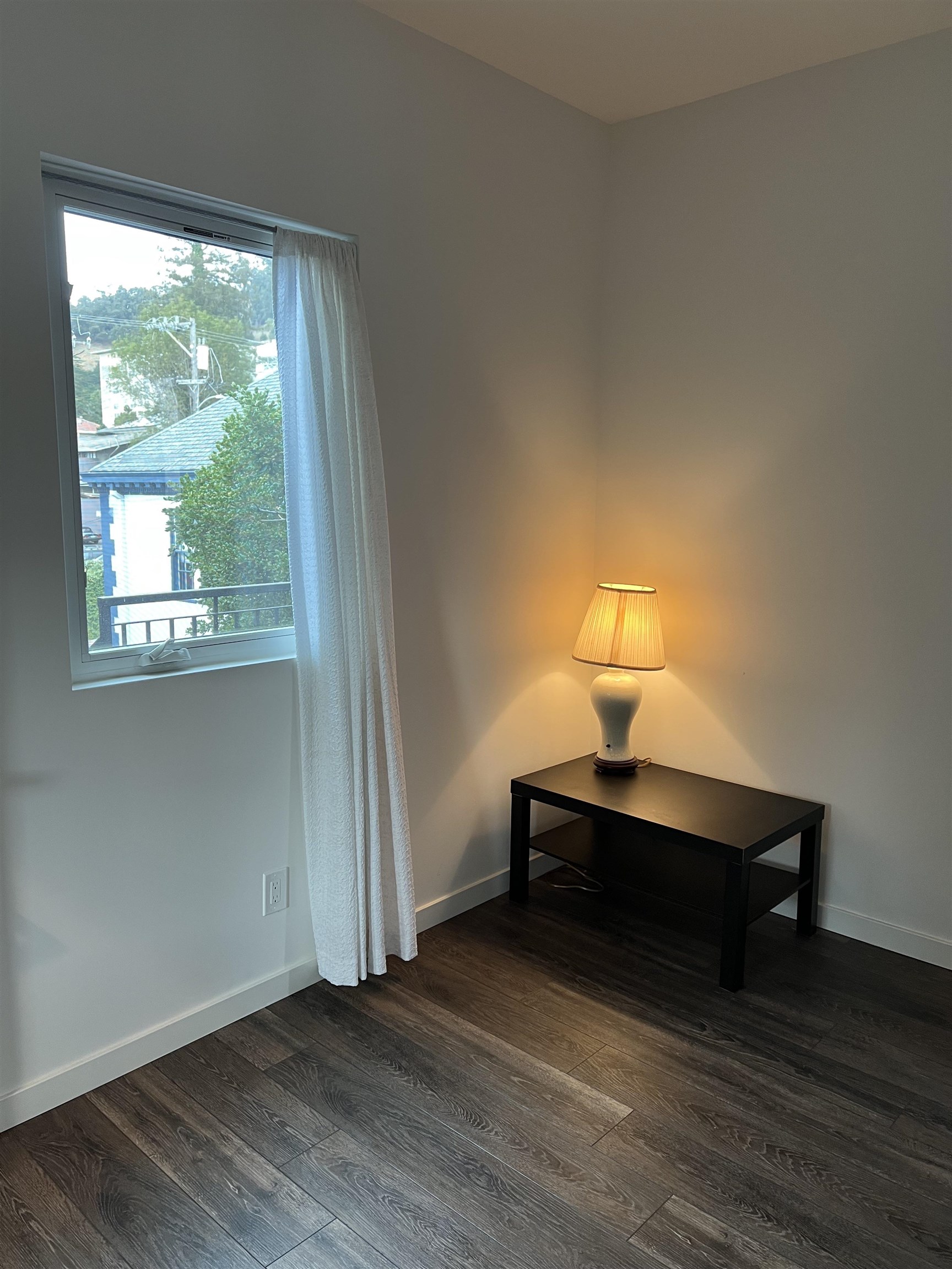 Detail Gallery Image 11 of 15 For 2718 Durant Ave #B,  Berkeley,  CA 94704-1725 - 3 Beds | 1 Baths