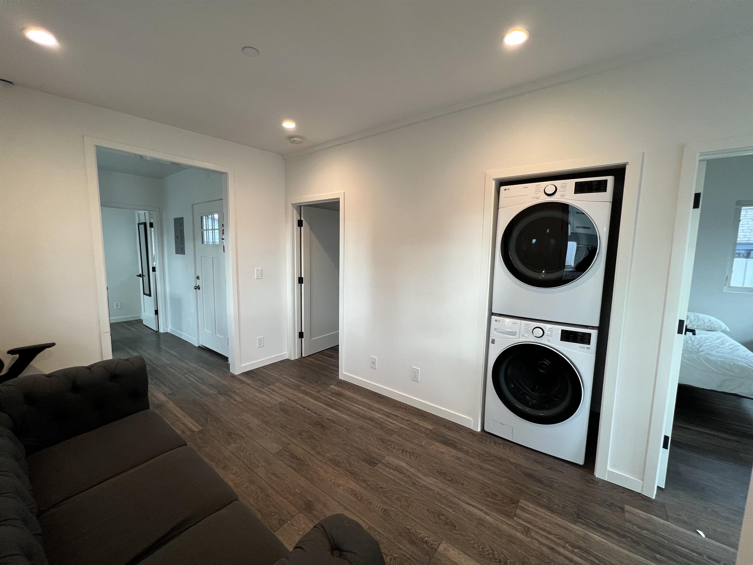 Detail Gallery Image 10 of 15 For 2718 Durant Ave #B,  Berkeley,  CA 94704-1725 - 3 Beds | 1 Baths