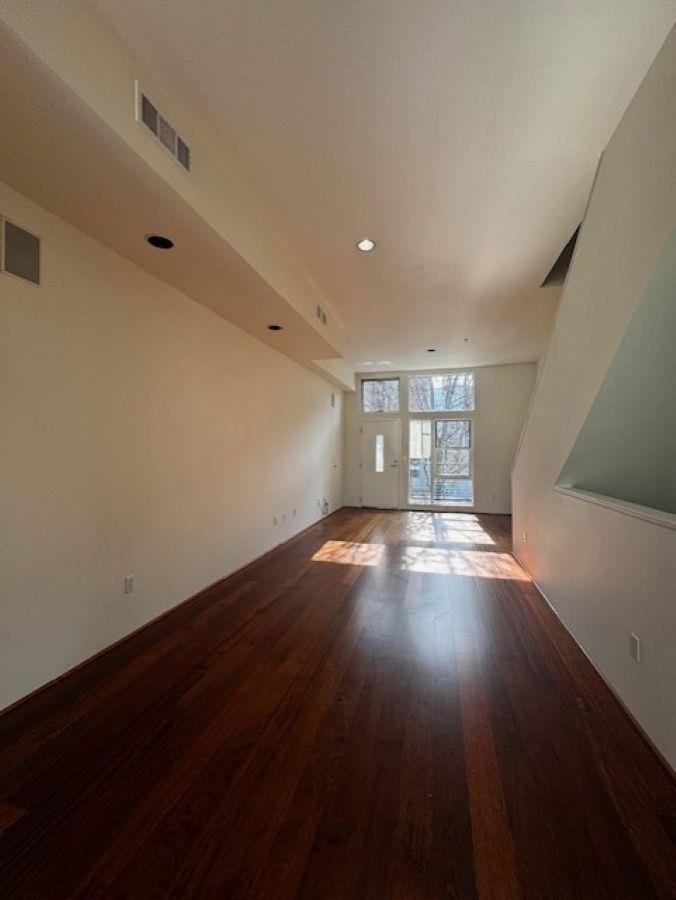 Detail Gallery Image 9 of 29 For 42 Iron Horse Ln, Walnut Creek,  CA 94597 - 2 Beds | 3 Baths