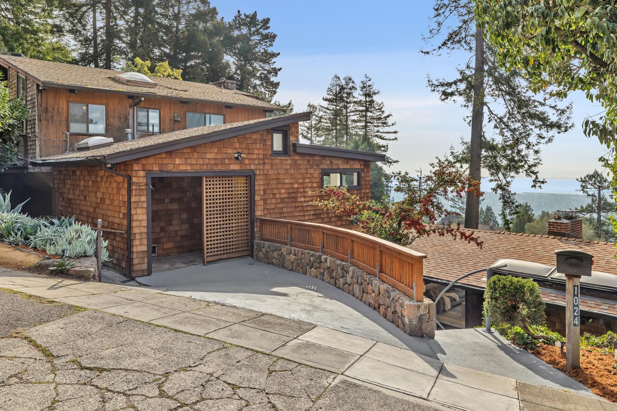 Front Image Thumbnail for EB41122729