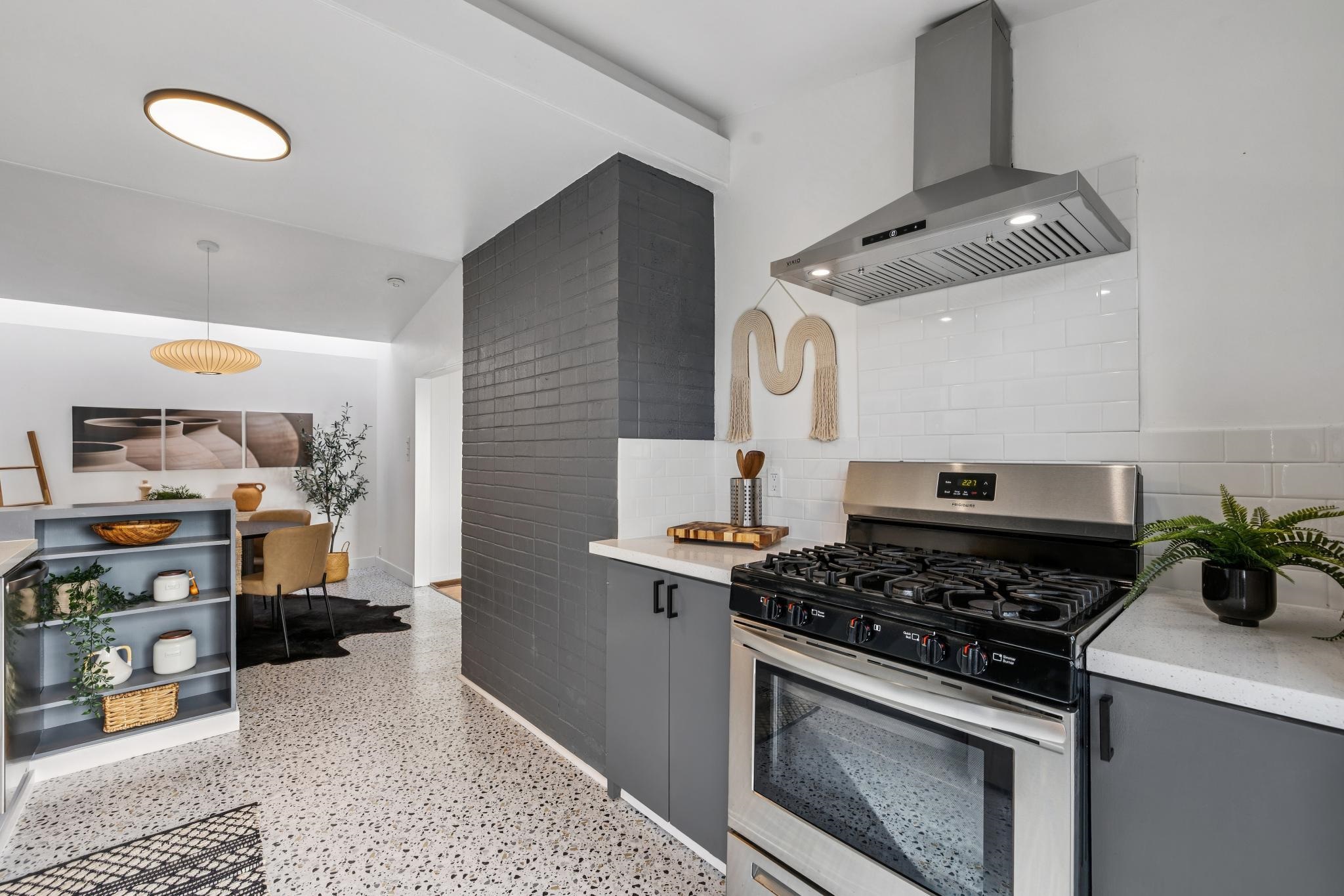 Detail Gallery Image 22 of 60 For 1024 Miller Avenue, Berkeley,  CA 94708 - 4 Beds | 3 Baths