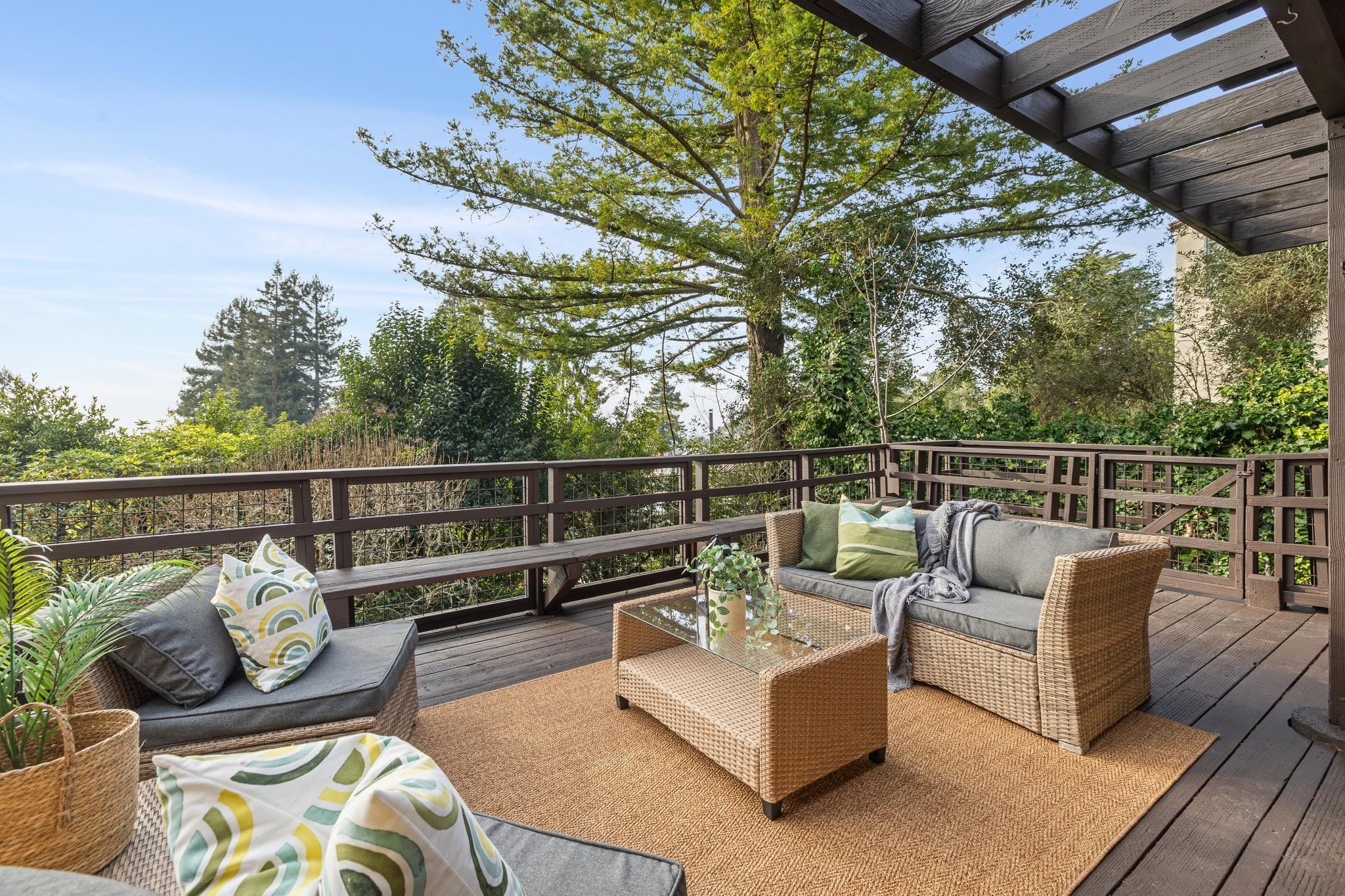 Detail Gallery Image 47 of 60 For 1024 Miller Avenue, Berkeley,  CA 94708 - 4 Beds | 3 Baths