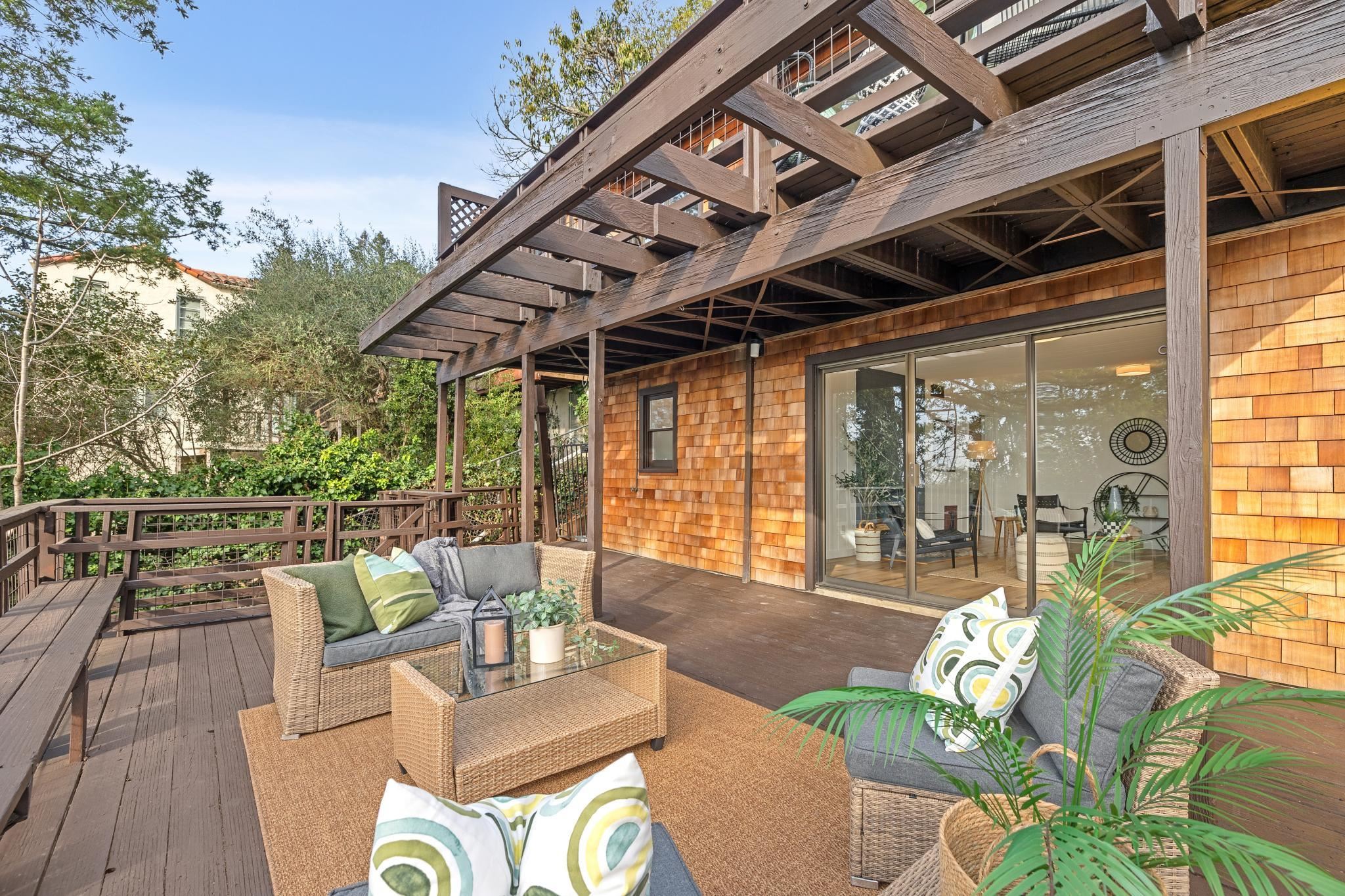 Detail Gallery Image 48 of 60 For 1024 Miller Avenue, Berkeley,  CA 94708 - 4 Beds | 3 Baths