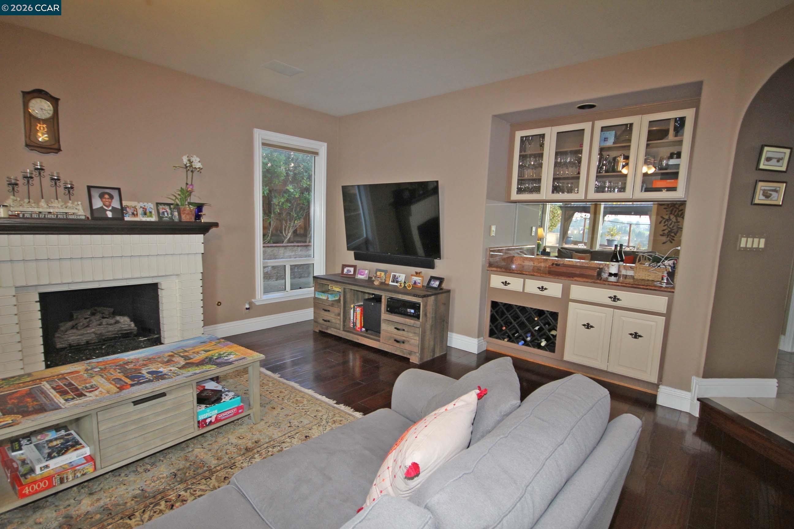 Detail Gallery Image 15 of 29 For 243 Viewpoint Dr., Danville,  CA 94506 - 5 Beds | 3 Baths