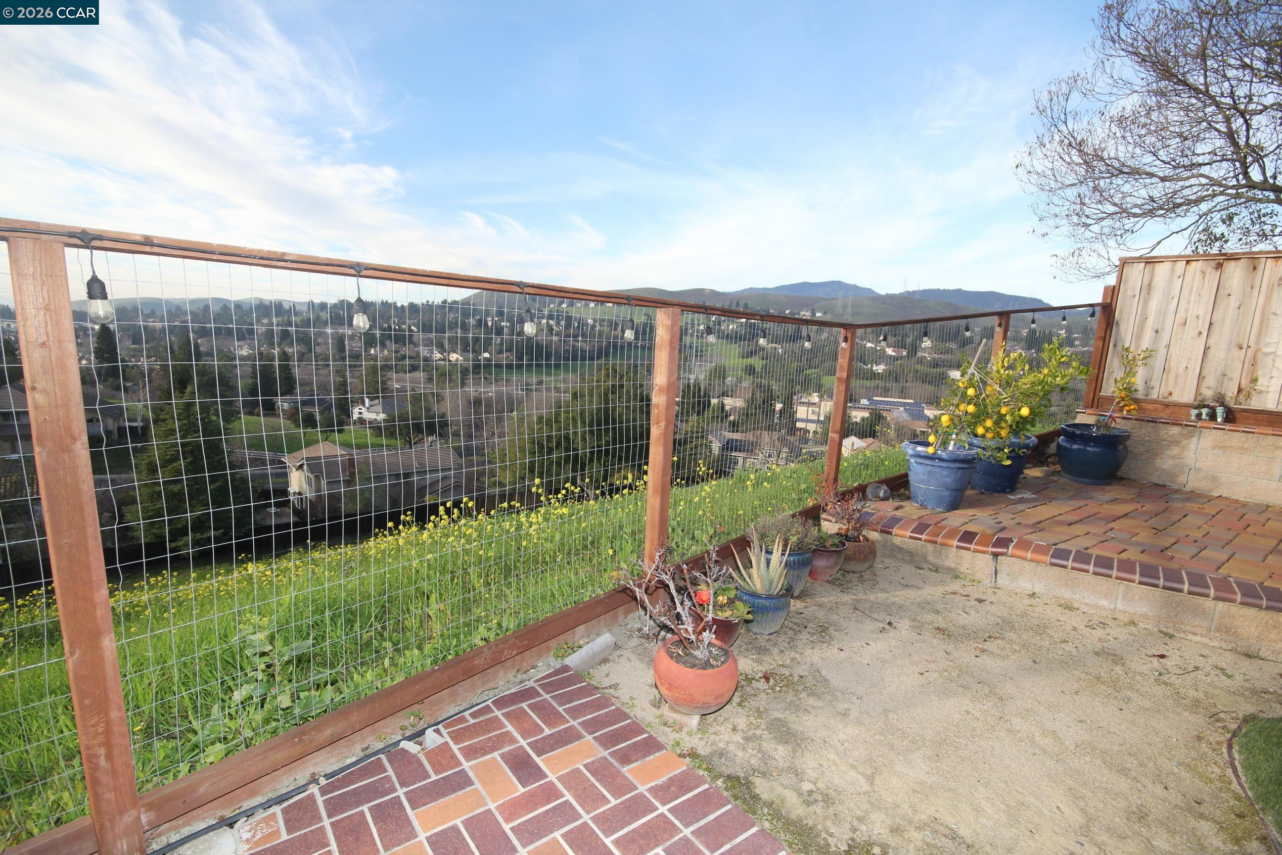 Detail Gallery Image 25 of 29 For 243 Viewpoint Dr., Danville,  CA 94506 - 5 Beds | 3 Baths