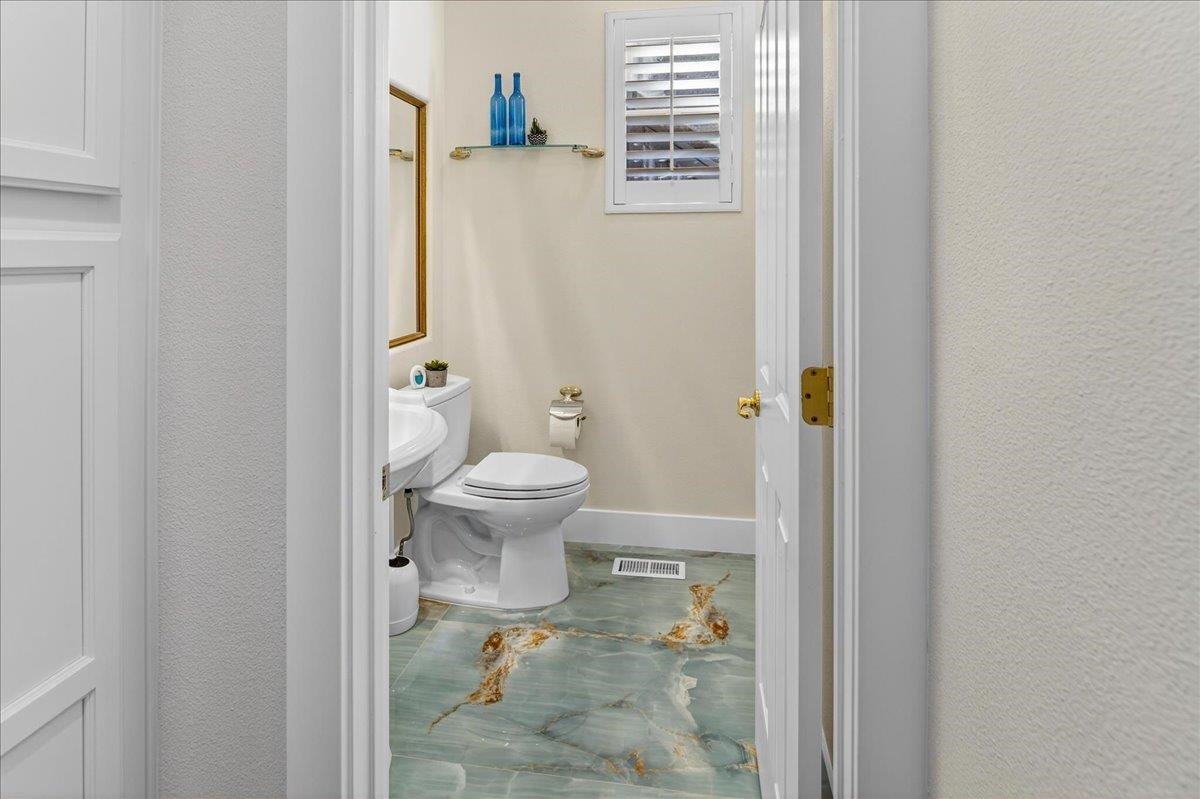 Detail Gallery Image 36 of 60 For 209 Bay Ridge Dr, Daly City,  CA 94014 - 5 Beds | 3/1 Baths