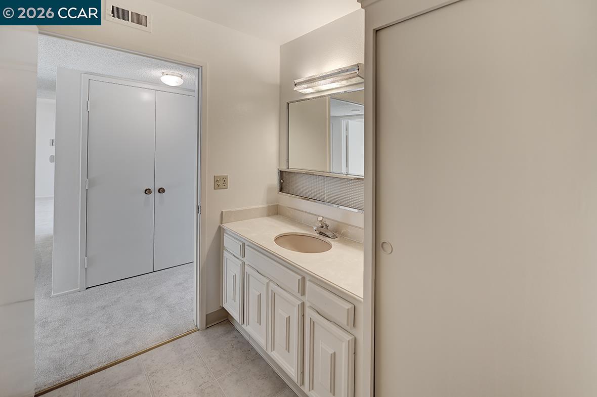 Photo #23: 41122734 Listing: Photo #23