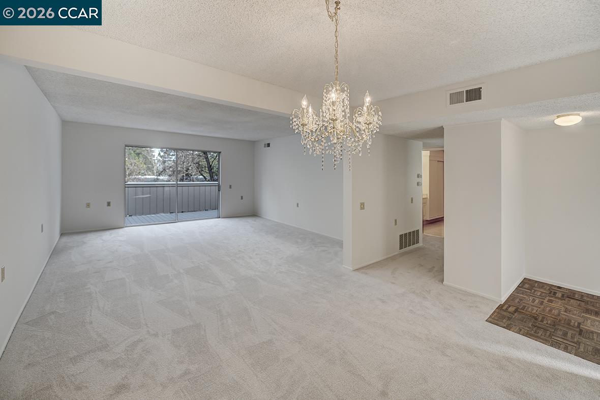 Photo #10: 41122734 Listing: Photo #10