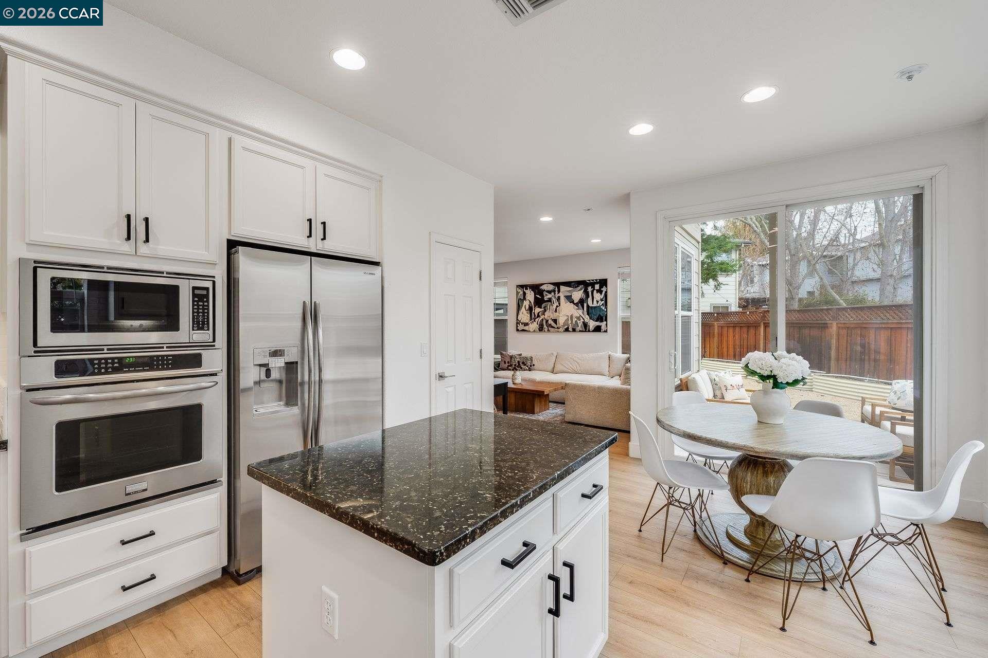 Detail Gallery Image 13 of 41 For 942 Monet Cir, Walnut Creek,  CA 94597 - 3 Beds | 2/1 Baths