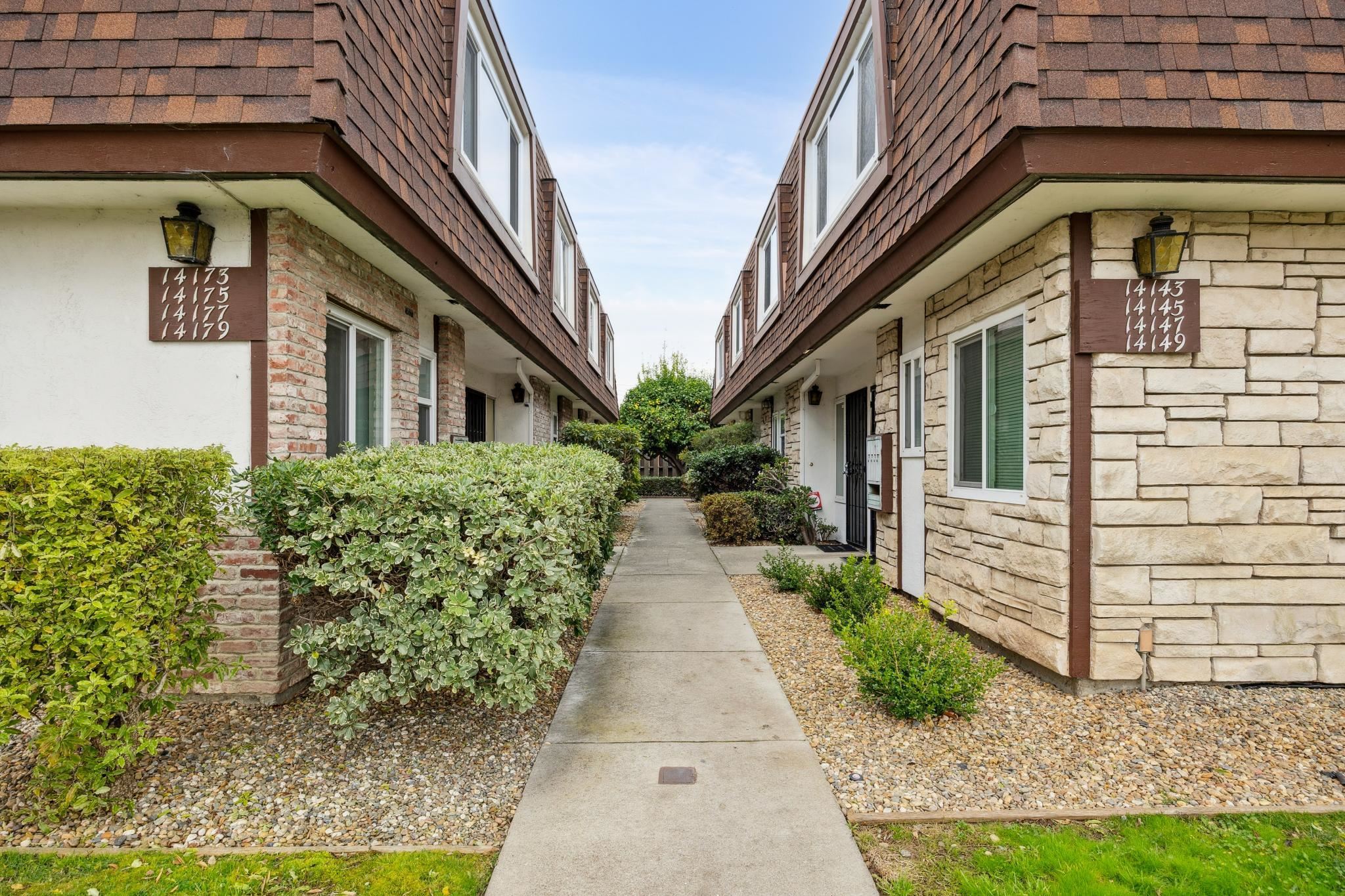 Photo #2: 41122738 Listing: Photo #2