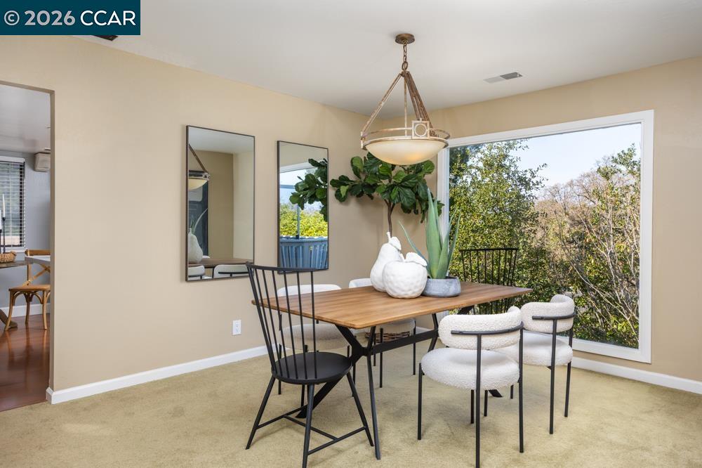 Detail Gallery Image 12 of 39 For 2542 Mockingbird Hill Rd, Walnut Creek,  CA 94597 - 4 Beds | 2/1 Baths