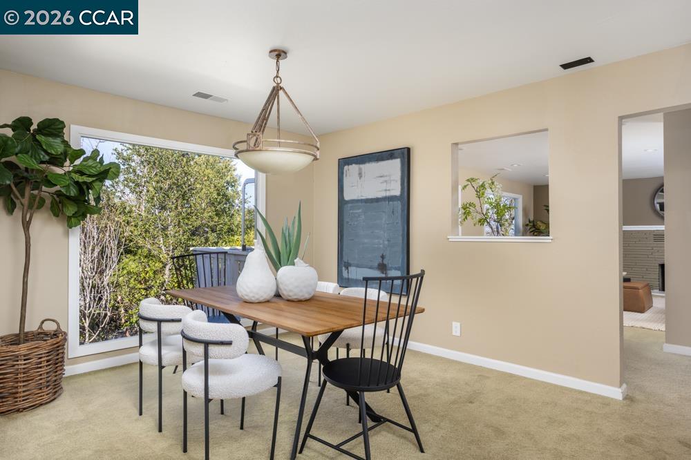 Detail Gallery Image 13 of 39 For 2542 Mockingbird Hill Rd, Walnut Creek,  CA 94597 - 4 Beds | 2/1 Baths