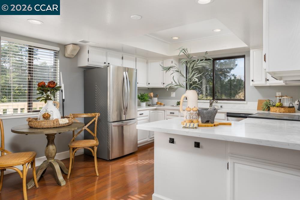 Detail Gallery Image 15 of 39 For 2542 Mockingbird Hill Rd, Walnut Creek,  CA 94597 - 4 Beds | 2/1 Baths