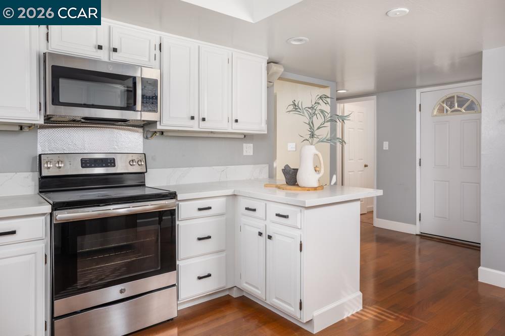 Detail Gallery Image 19 of 39 For 2542 Mockingbird Hill Rd, Walnut Creek,  CA 94597 - 4 Beds | 2/1 Baths