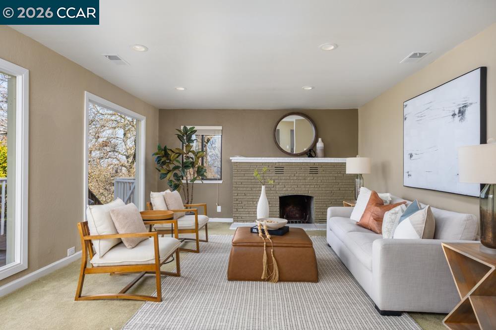 Detail Gallery Image 3 of 39 For 2542 Mockingbird Hill Rd, Walnut Creek,  CA 94597 - 4 Beds | 2/1 Baths