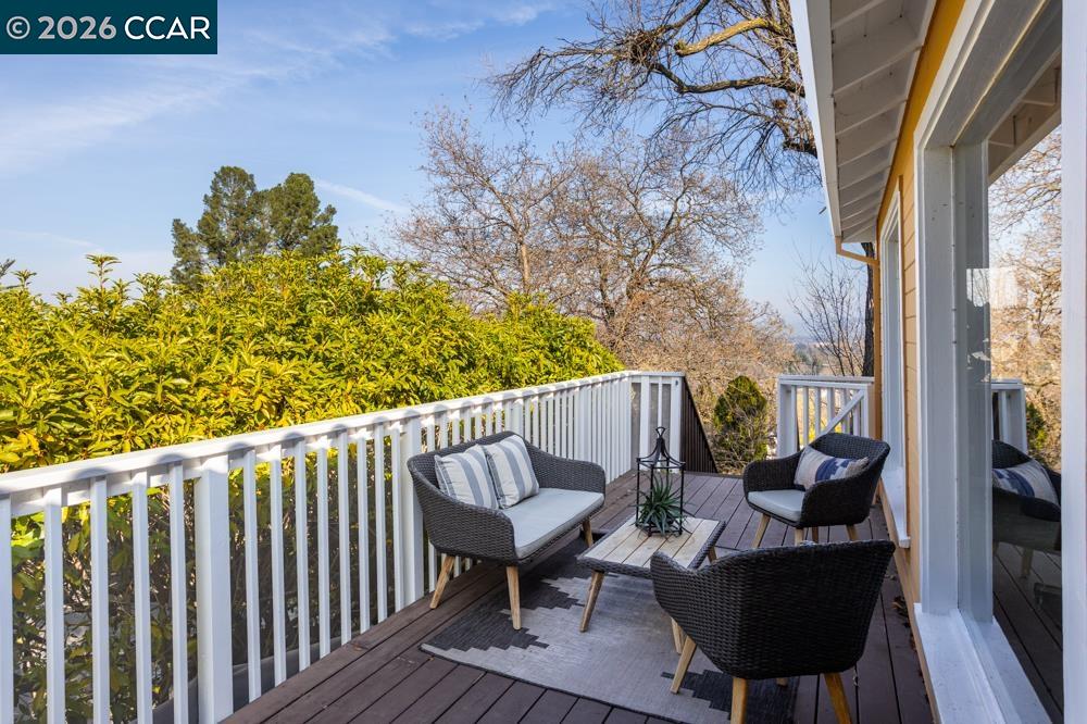 Detail Gallery Image 22 of 39 For 2542 Mockingbird Hill Rd, Walnut Creek,  CA 94597 - 4 Beds | 2/1 Baths