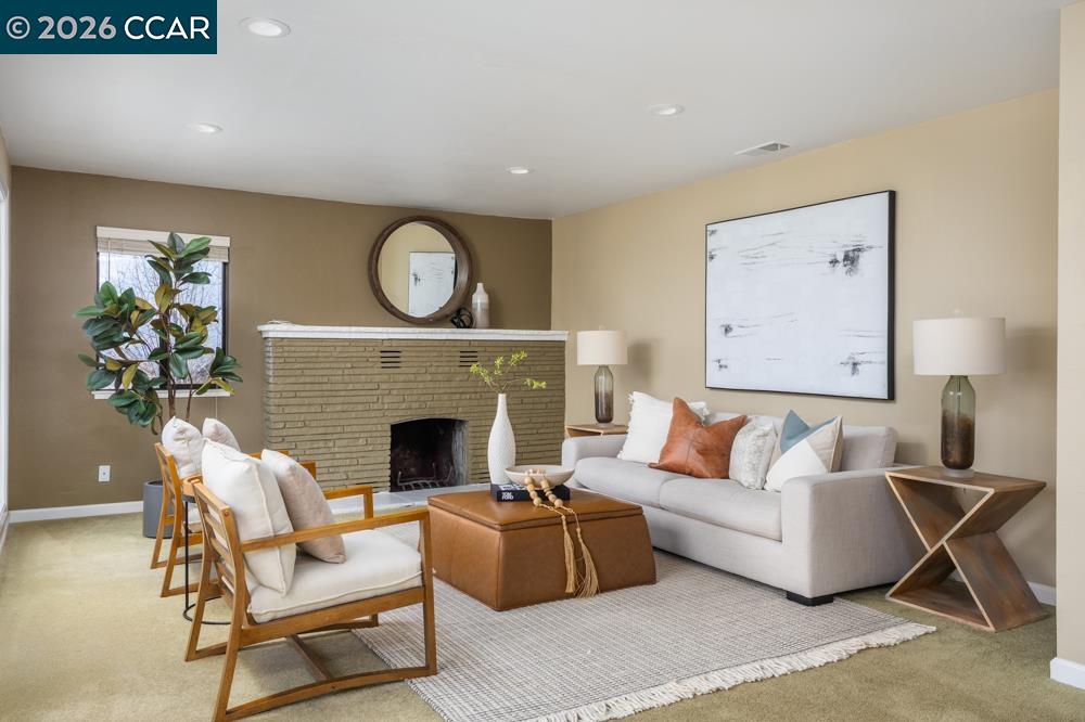 Detail Gallery Image 5 of 39 For 2542 Mockingbird Hill Rd, Walnut Creek,  CA 94597 - 4 Beds | 2/1 Baths