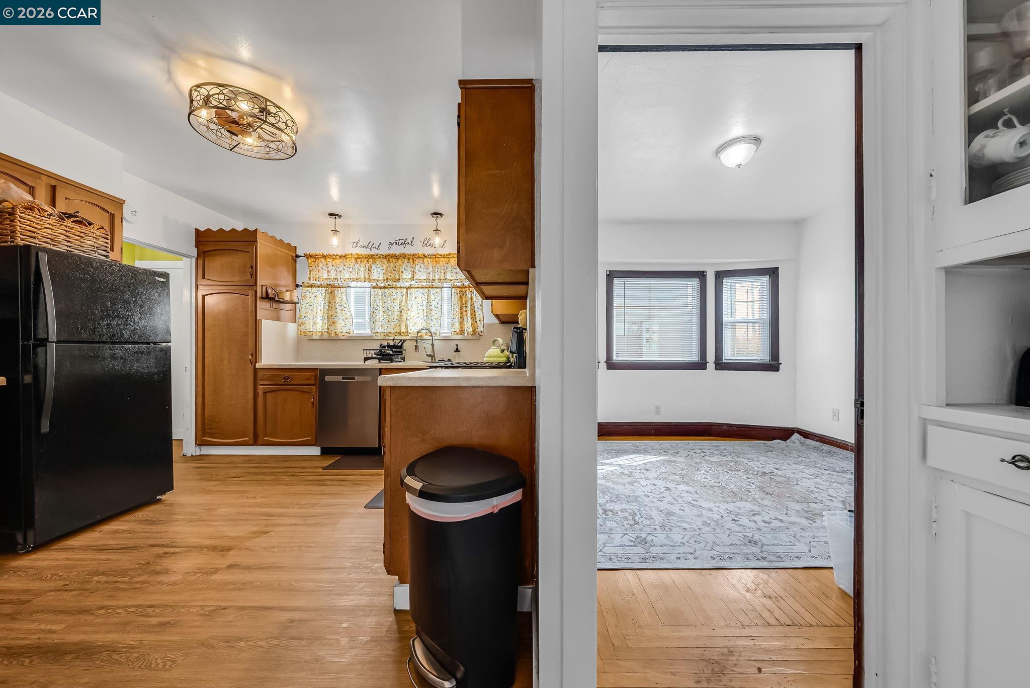 Detail Gallery Image 19 of 38 For 2628 Logan St, Oakland,  CA 94601 - 3 Beds | 1 Baths